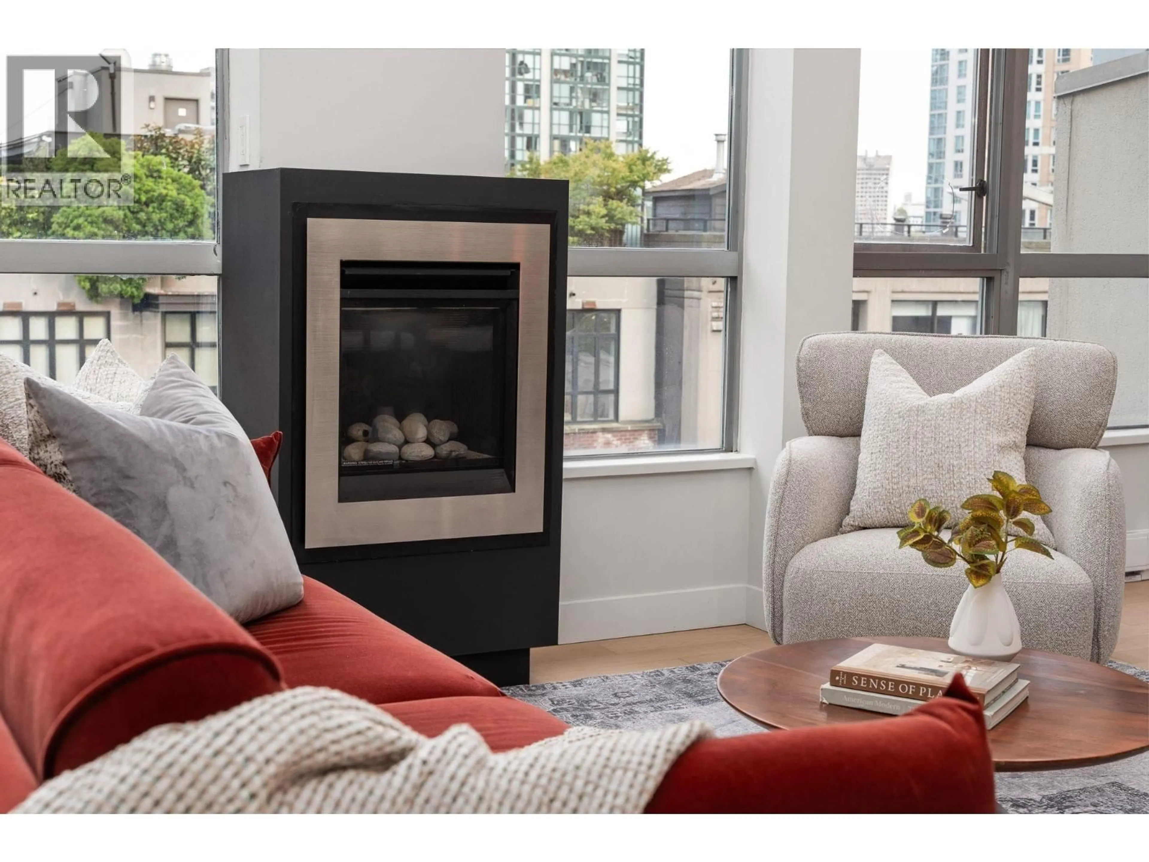 Living room with furniture, wood/laminate floor for 608 - 1238 RICHARDS STREET, Vancouver British Columbia V6B3G2