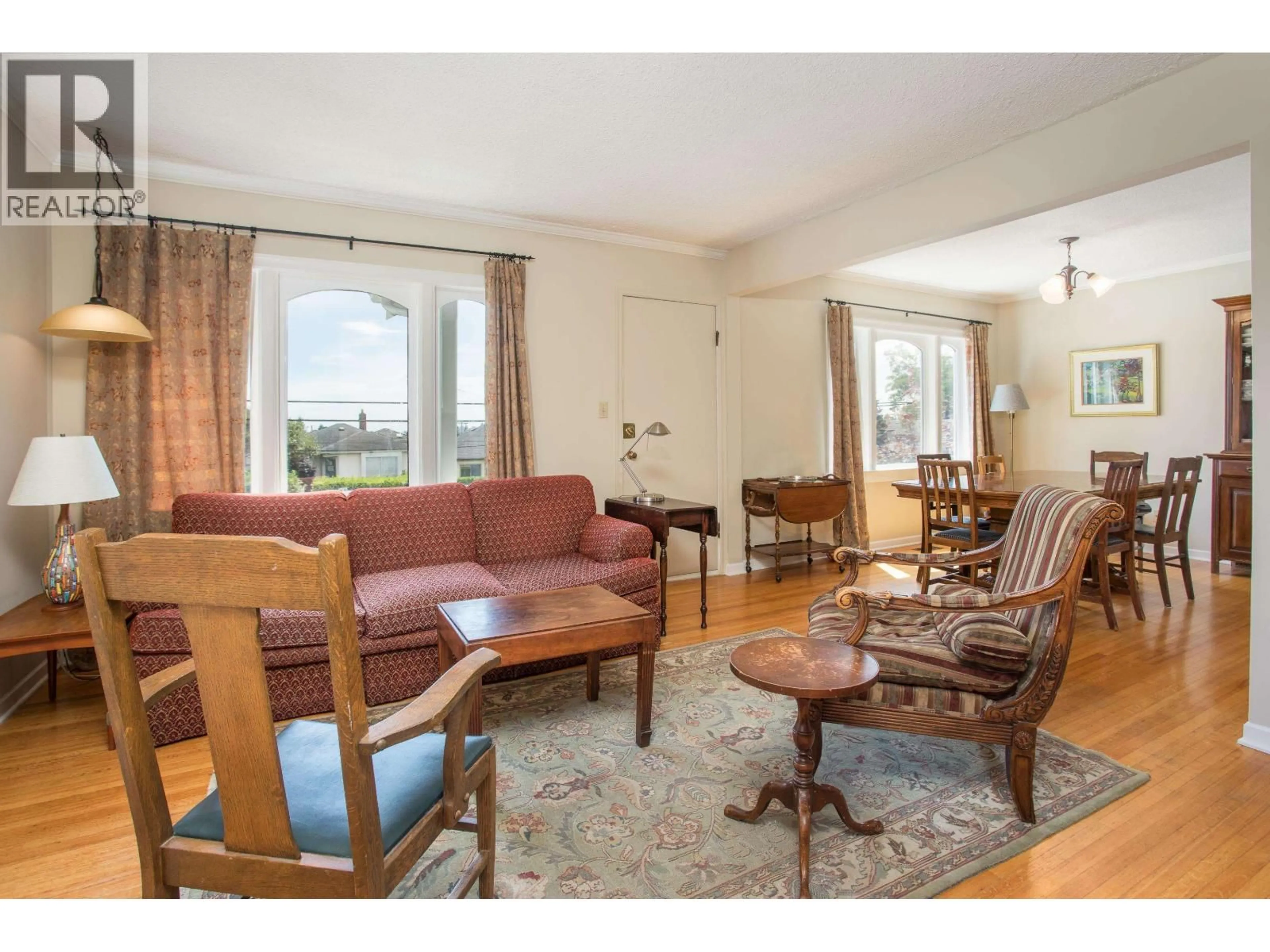 Living room with furniture, wood/laminate floor for 88 WOODSTOCK AVENUE, Vancouver British Columbia V5Y2R8