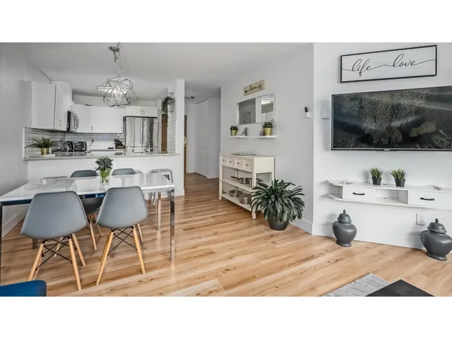 307 - 15272 19 AVENUE, Surrey 5