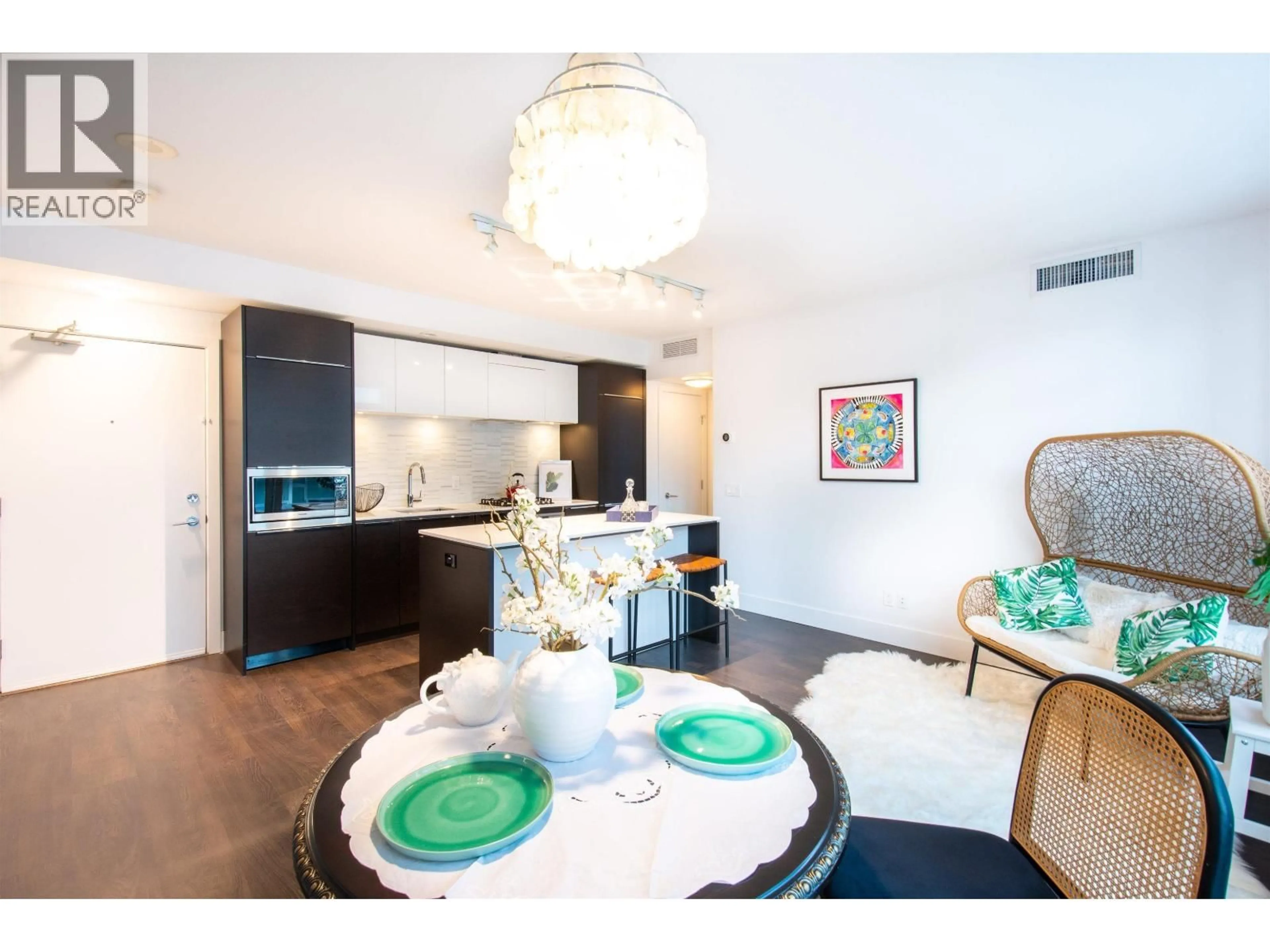 Open concept kitchen, wood/laminate floor for 622 - 5233 GILBERT ROAD, Richmond British Columbia V7C0B3