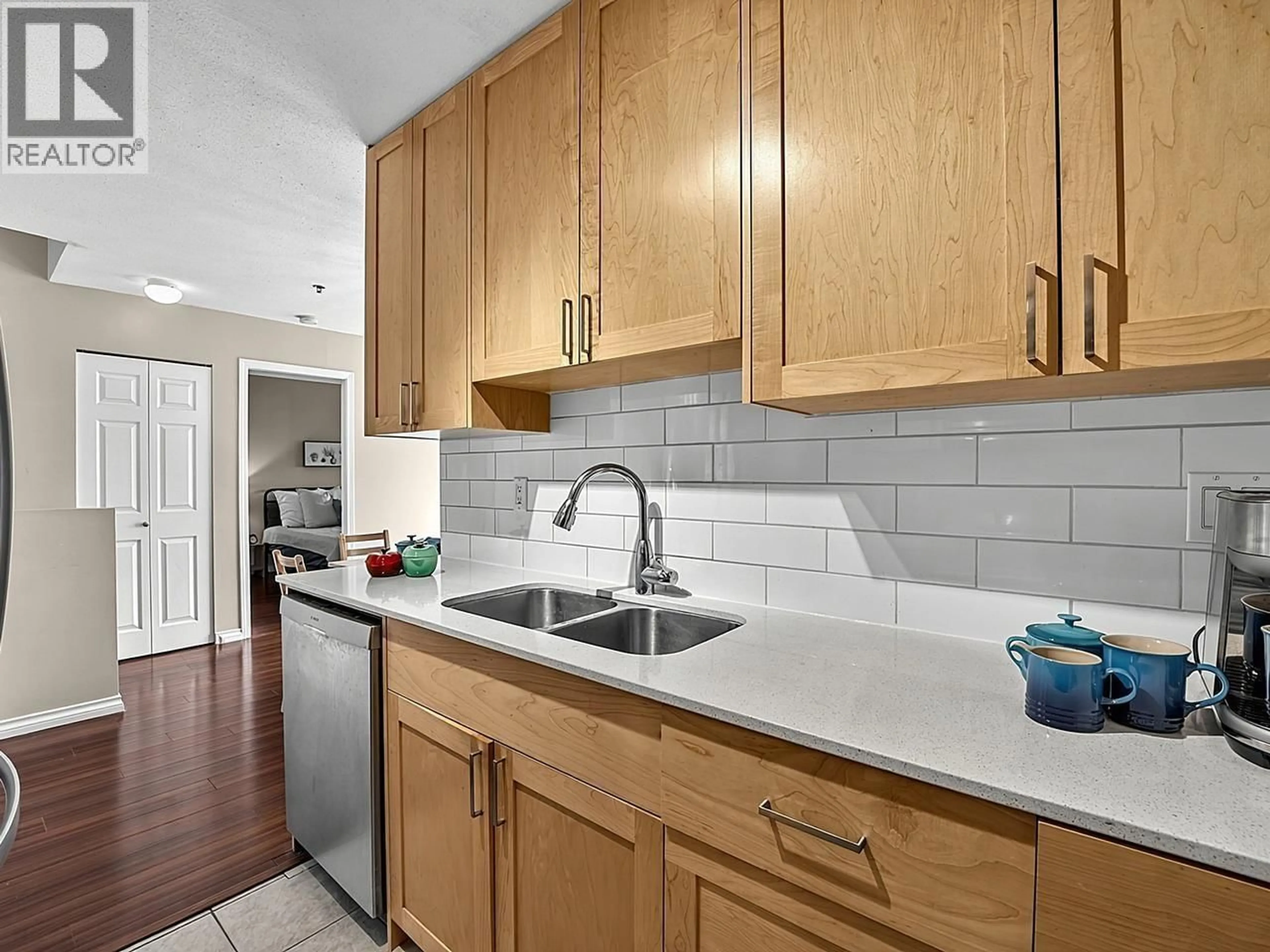 Standard kitchen, ceramic/tile floor for PH6 - 1516 1ST AVENUE, Vancouver British Columbia V5N1A5