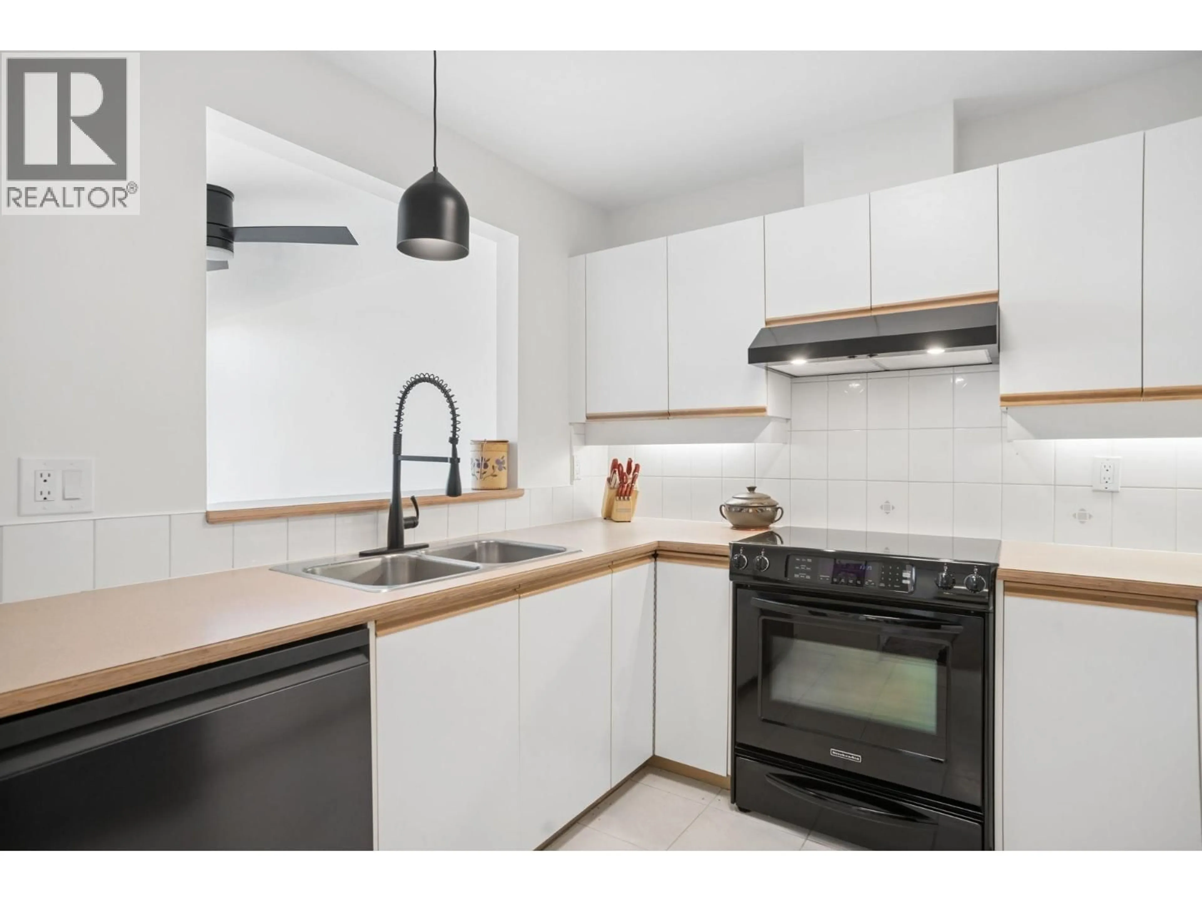 Standard kitchen, unknown for 412 - 525 WHEELHOUSE SQUARE, Vancouver British Columbia V5Z4L8