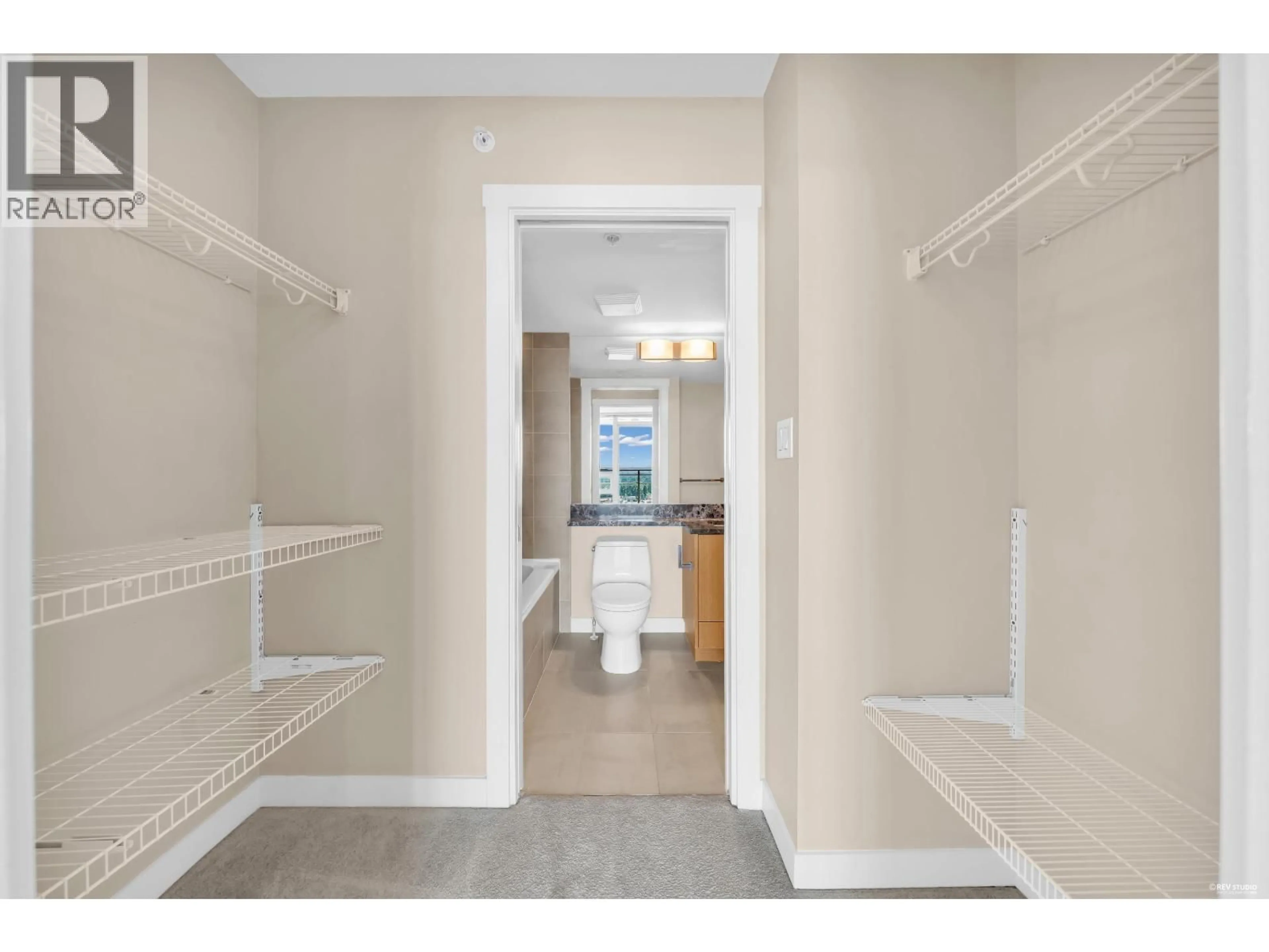 Unknown for 2805 - 2978 GLEN DRIVE, Coquitlam British Columbia V3B0C3