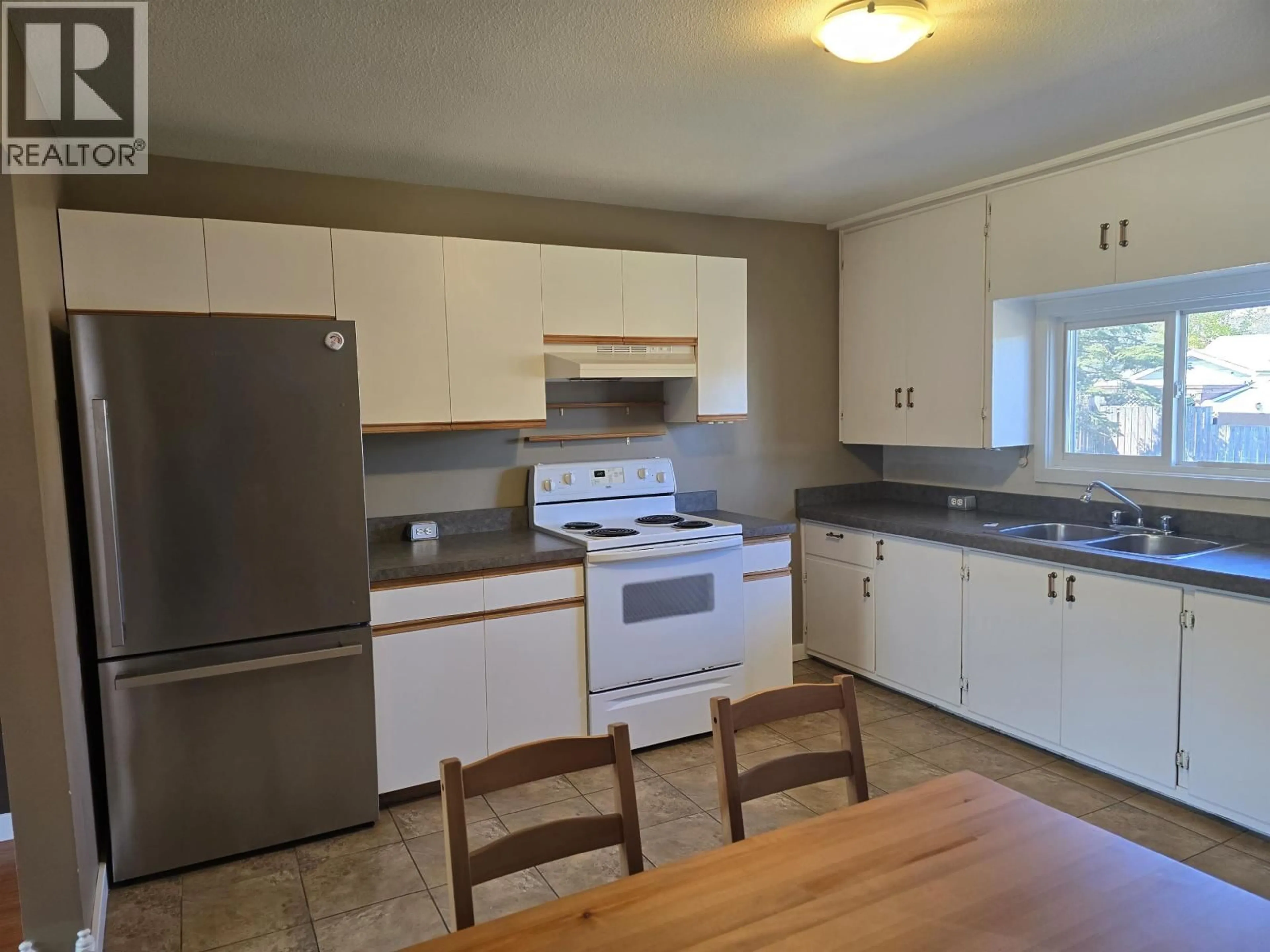 Standard kitchen, unknown for 2020 ROSS CRESCENT, Prince George British Columbia V2M1Y5