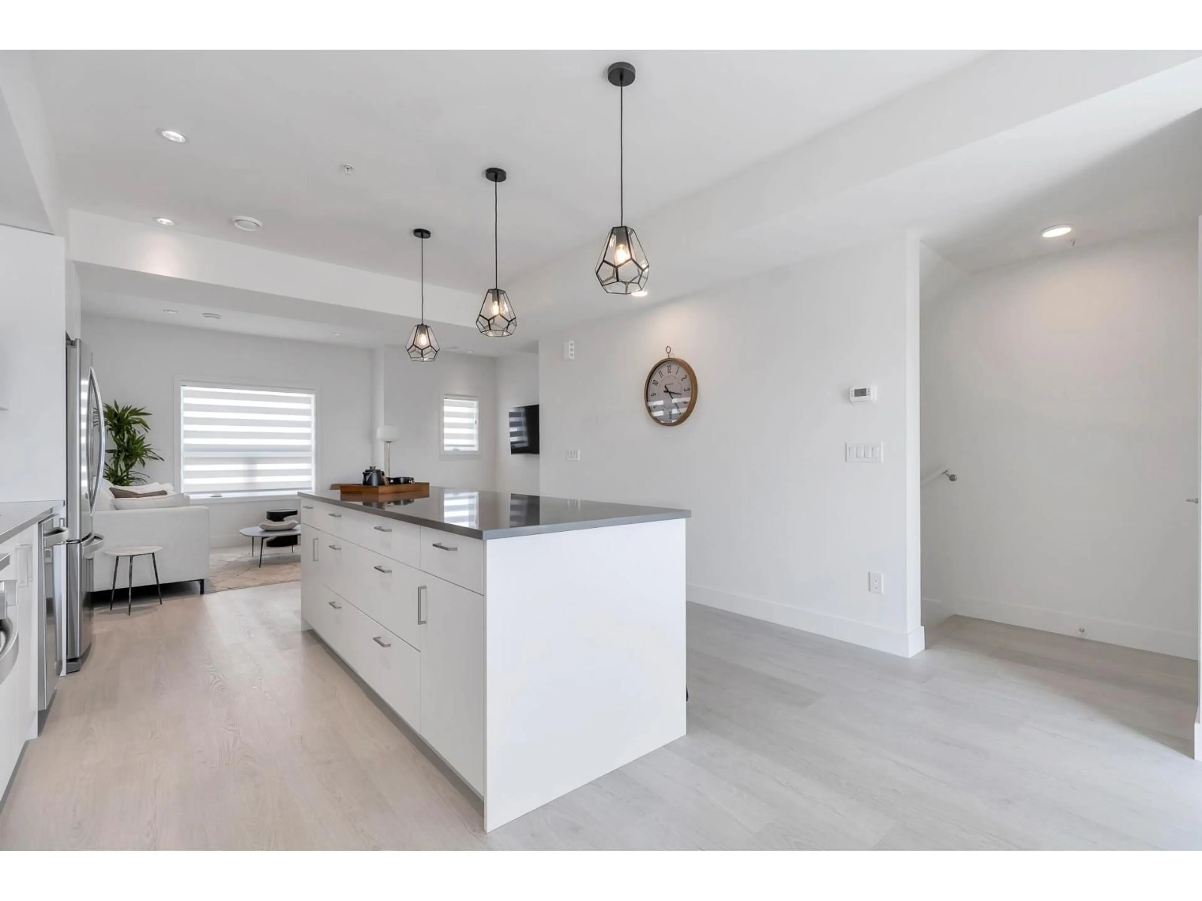 Open concept kitchen, ceramic/tile floor for 77 - 7381 PRESTON BOULEVARD, Mission British Columbia V2V1C5