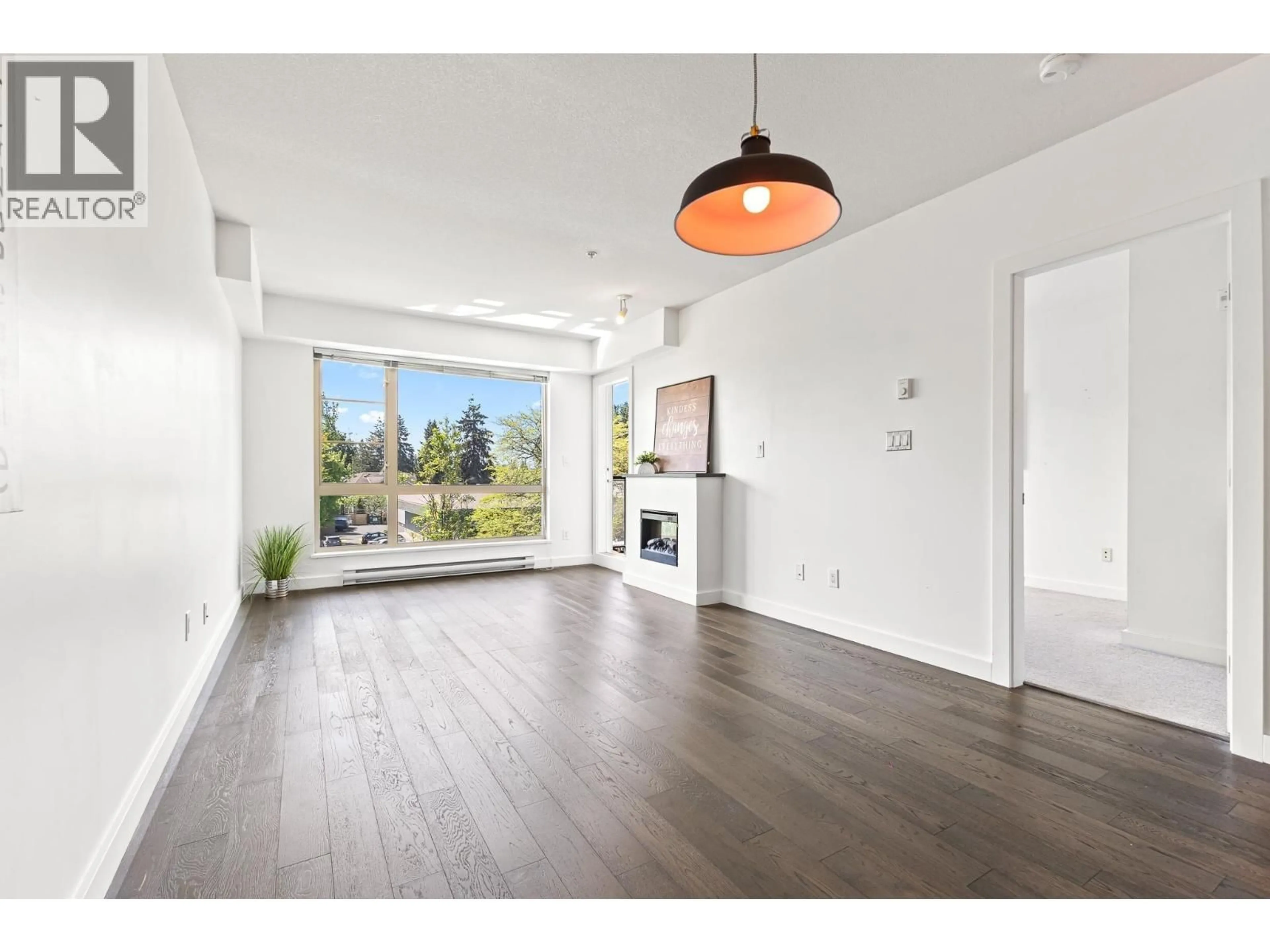 Unknown for 303 - 1330 MARINE DRIVE, North Vancouver British Columbia V7P1T4
