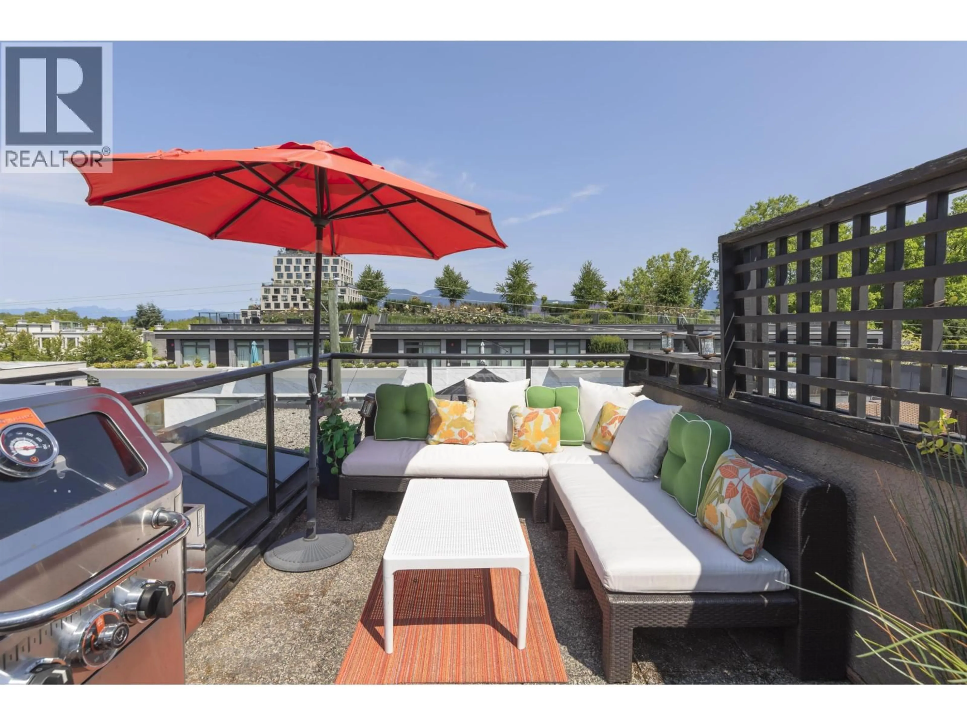 Patio, water/lake/river/ocean view for 301 - 3673 11TH AVENUE, Vancouver British Columbia V6R2K4