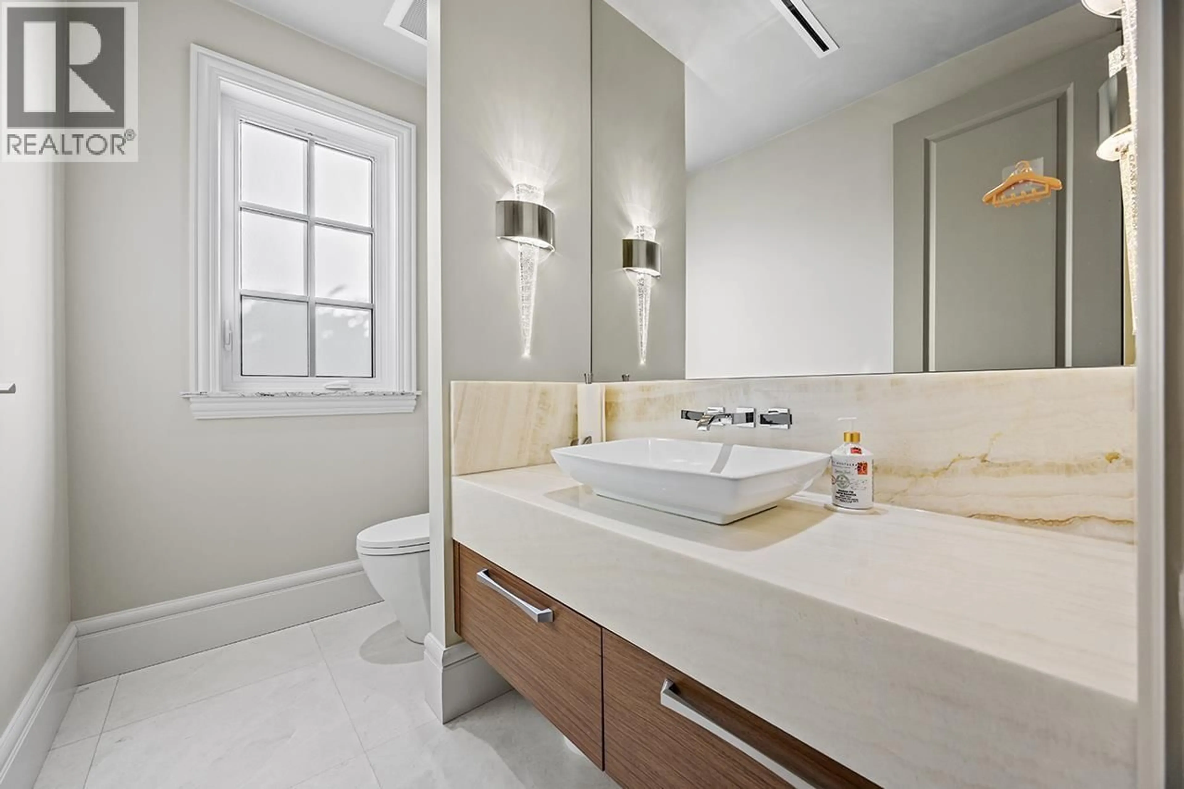 Contemporary bathroom, ceramic/tile floor for 6886 ANGUS DRIVE, Vancouver British Columbia V6P5J5