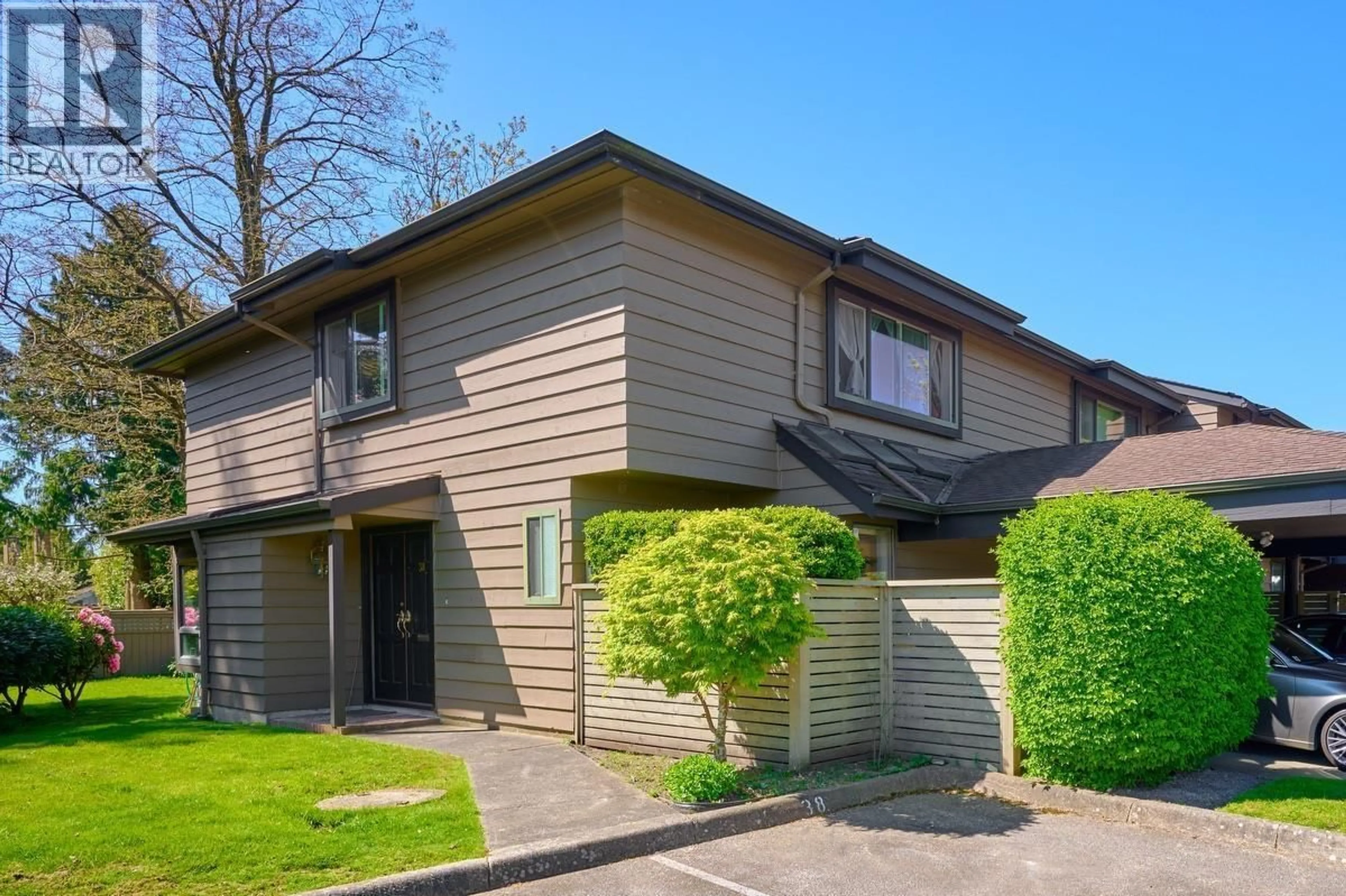 Home with vinyl exterior material, street for 38 - 10391 NO. 3 ROAD, Richmond British Columbia V7A4V2