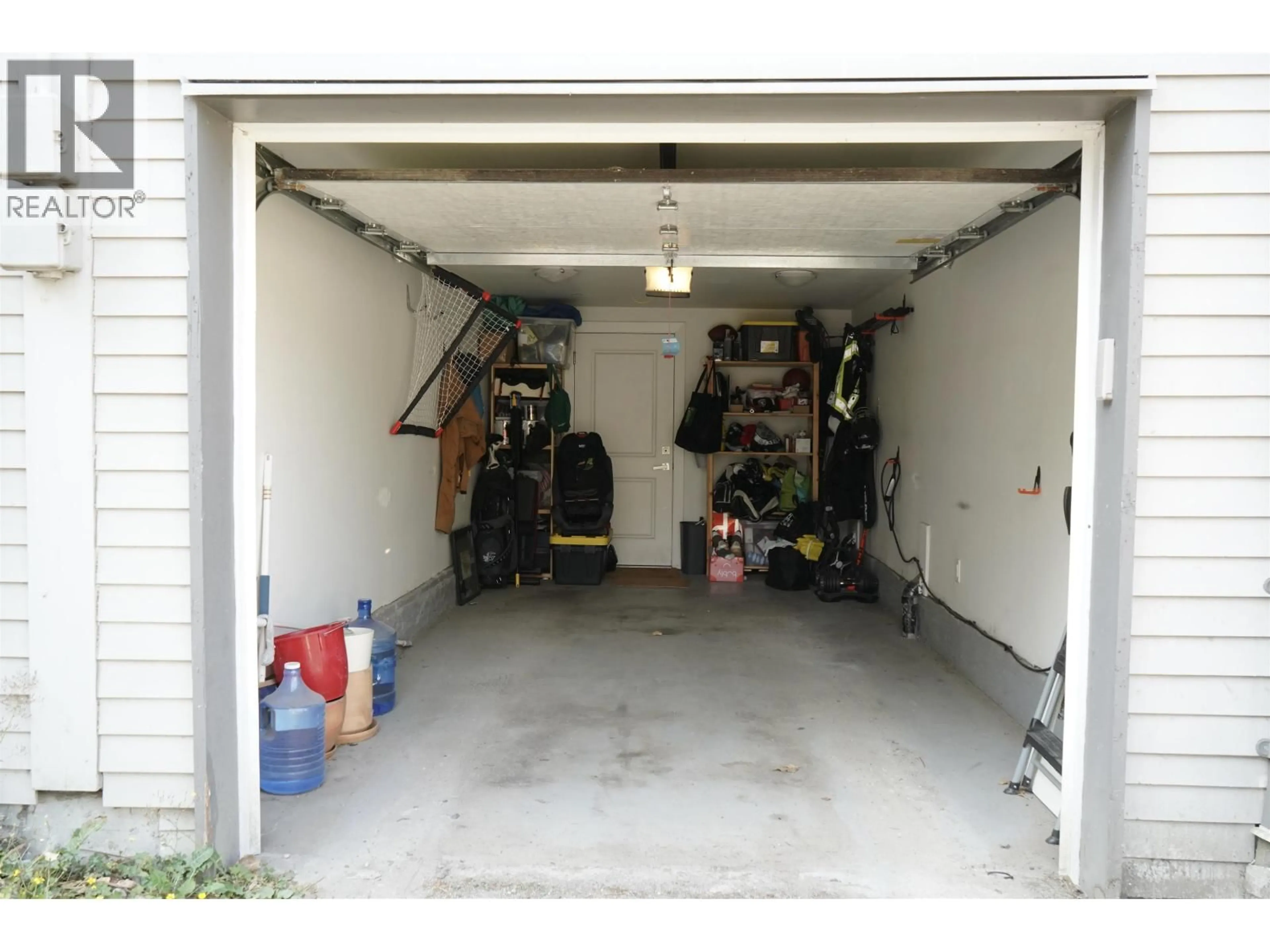 Indoor garage for 1025 KEEFER STREET, Vancouver British Columbia V6A1Y9