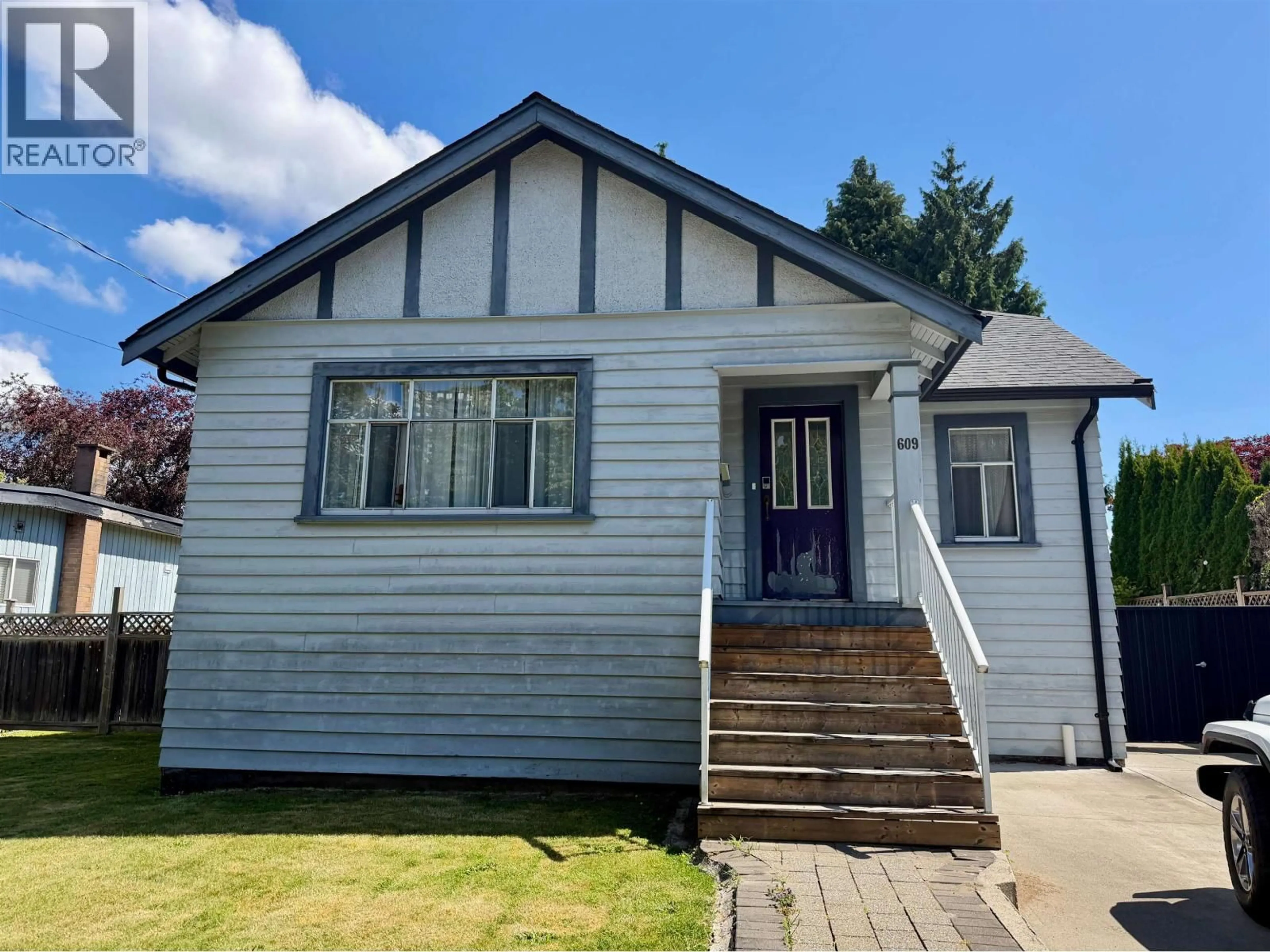Unknown for 609 FOURTH STREET, New Westminster British Columbia V3L2V8