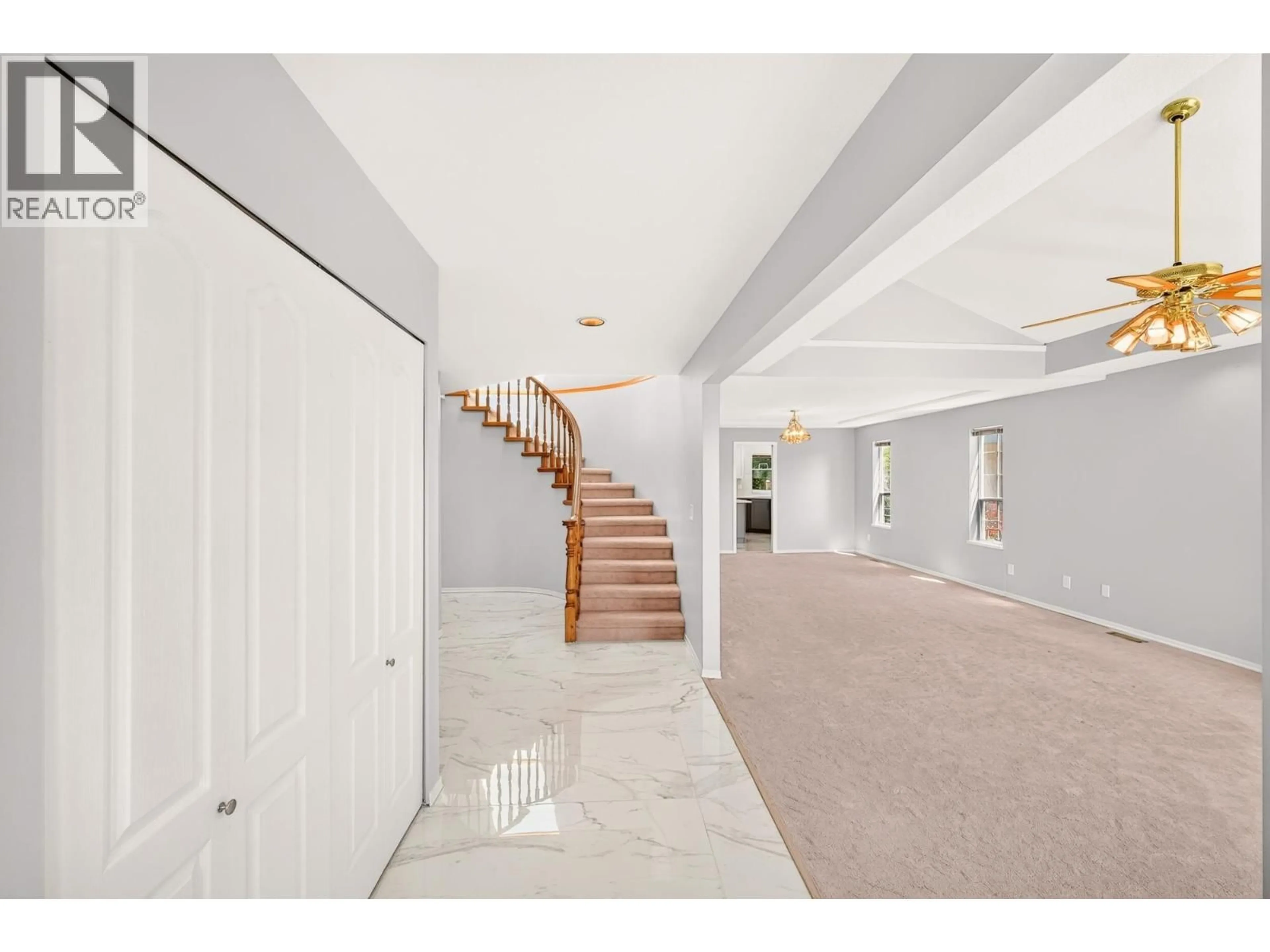 Indoor foyer for 1237 DURANT DRIVE, Coquitlam British Columbia V3B6Y4