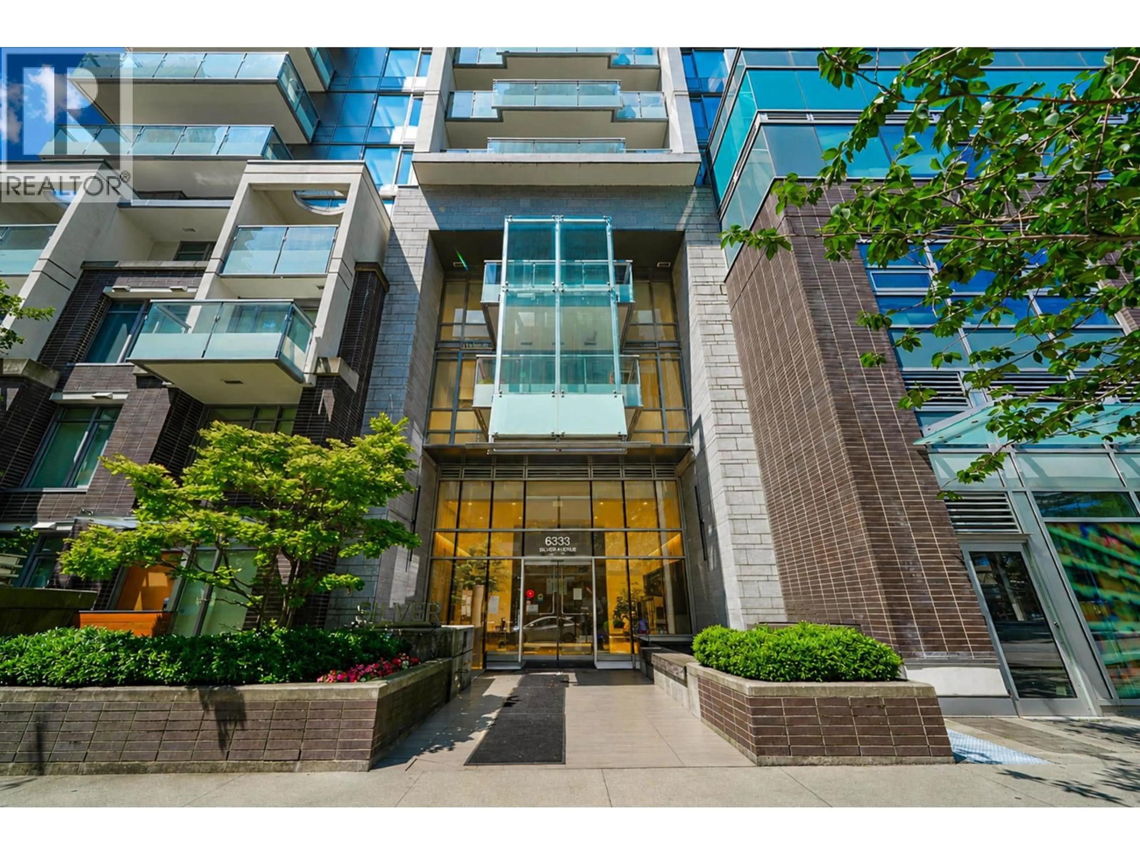 Indoor foyer for 1209 - 6333 SILVER AVENUE, Burnaby British Columbia V5H0C3