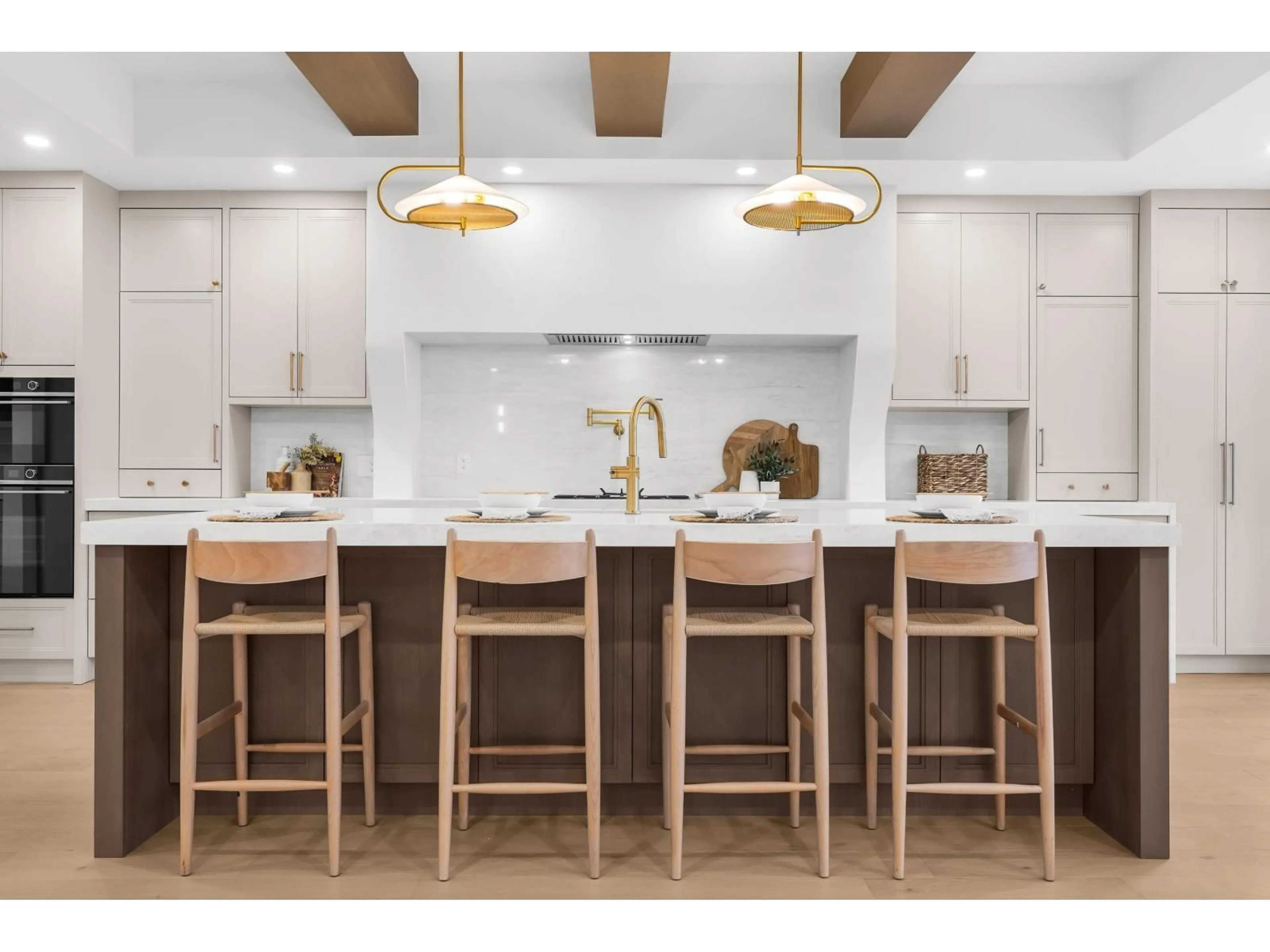 Open concept kitchen, unknown for 23709 40 AVENUE, Langley British Columbia V2Z2J9