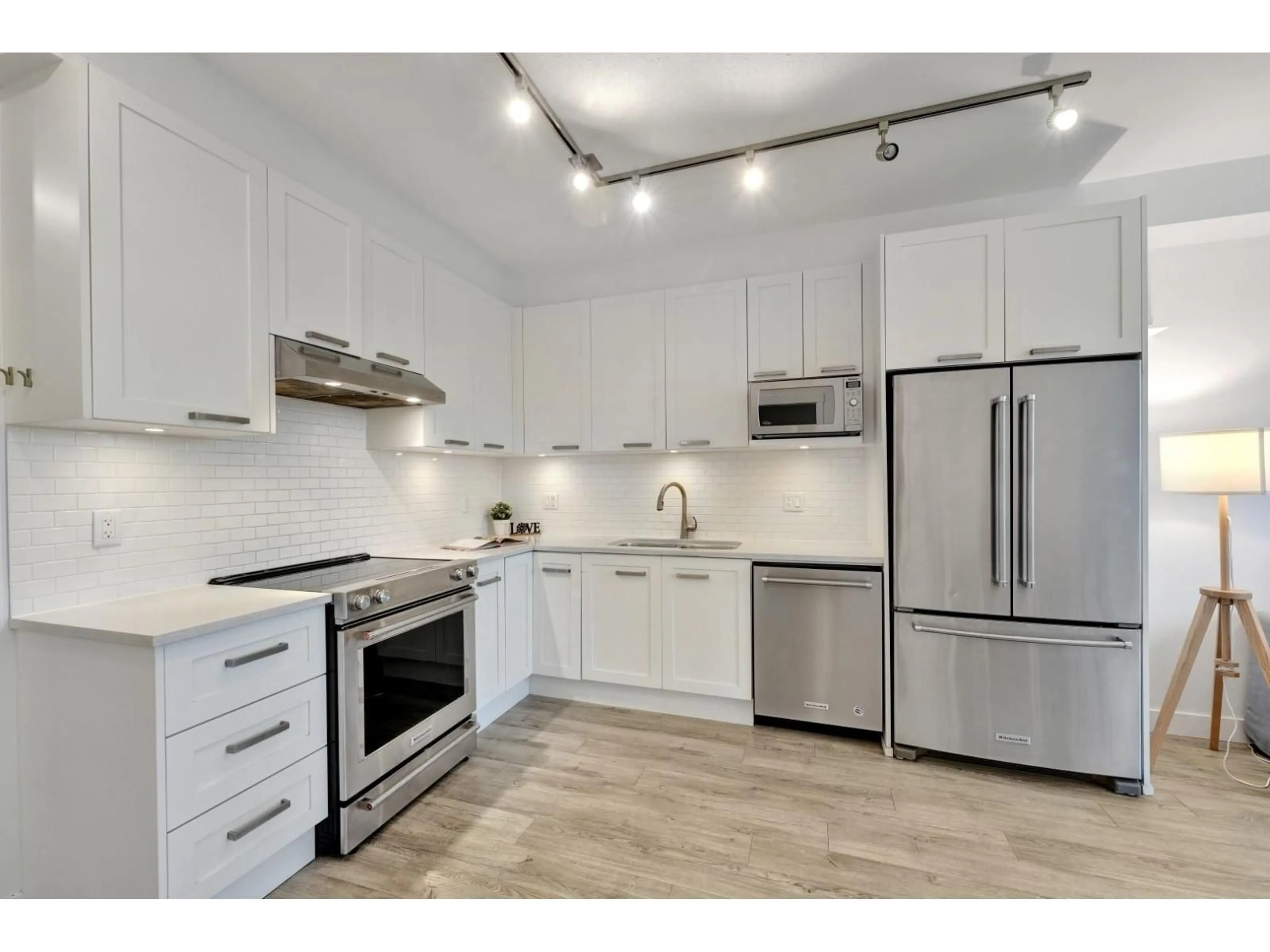 Open concept kitchen, unknown for 317 - 5638 201A STREET, Langley British Columbia V3A0L8