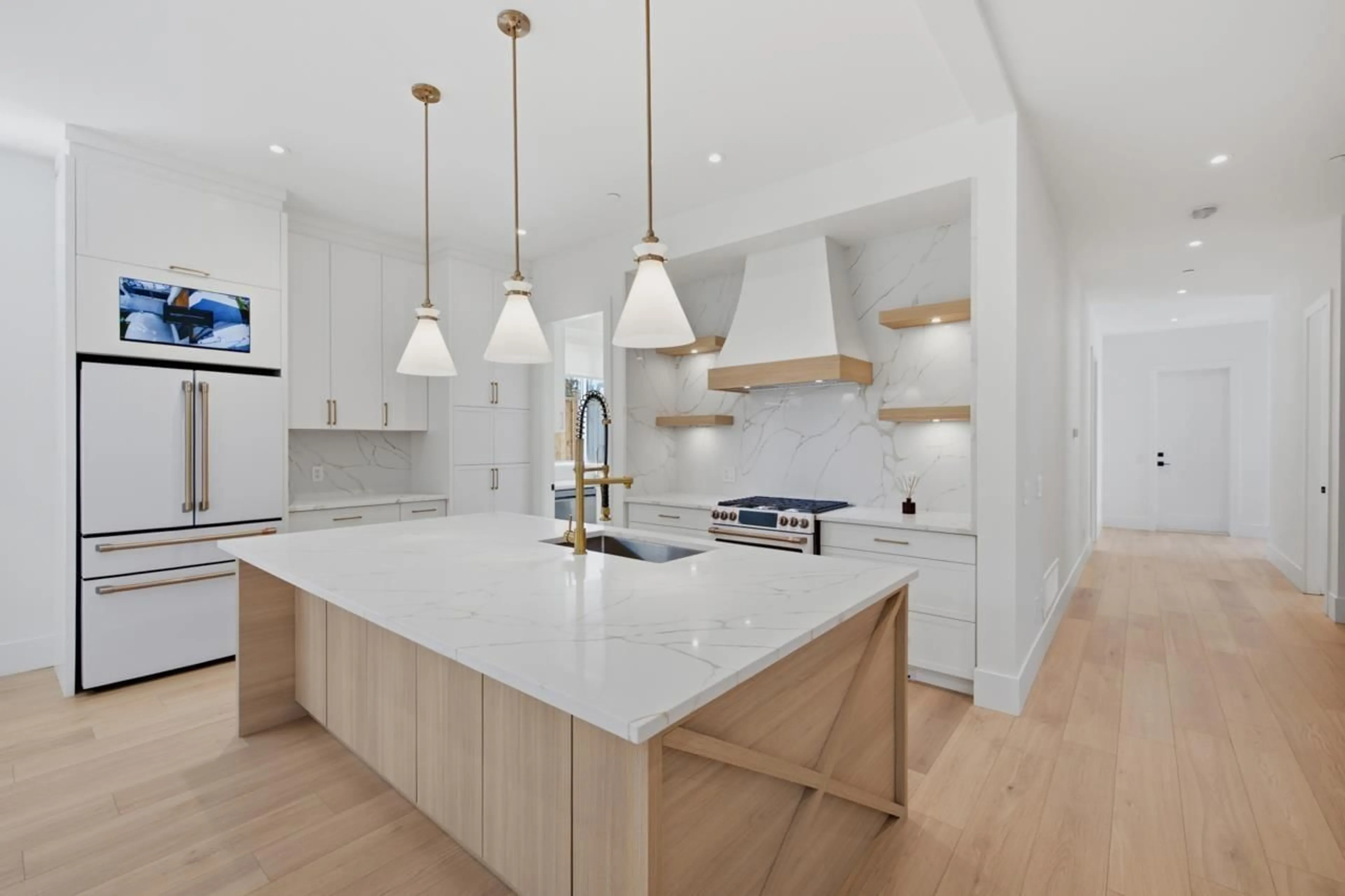 Contemporary kitchen, unknown for 5 - 35133 CHRISTINA PLACE, Abbotsford British Columbia V2S8H1