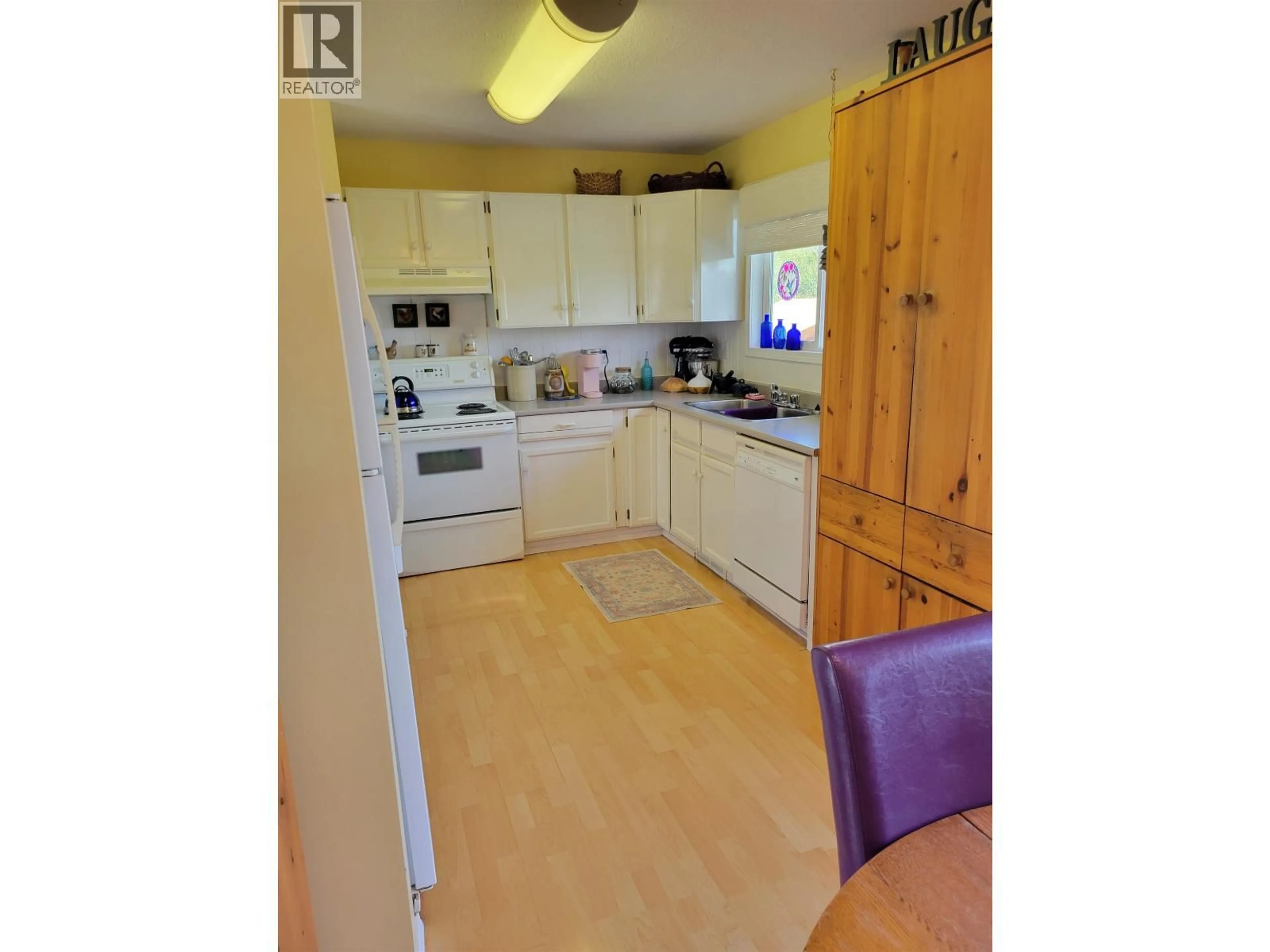 Standard kitchen, unknown for 175 MURRAY STREET, Fraser Lake British Columbia V0J1S0