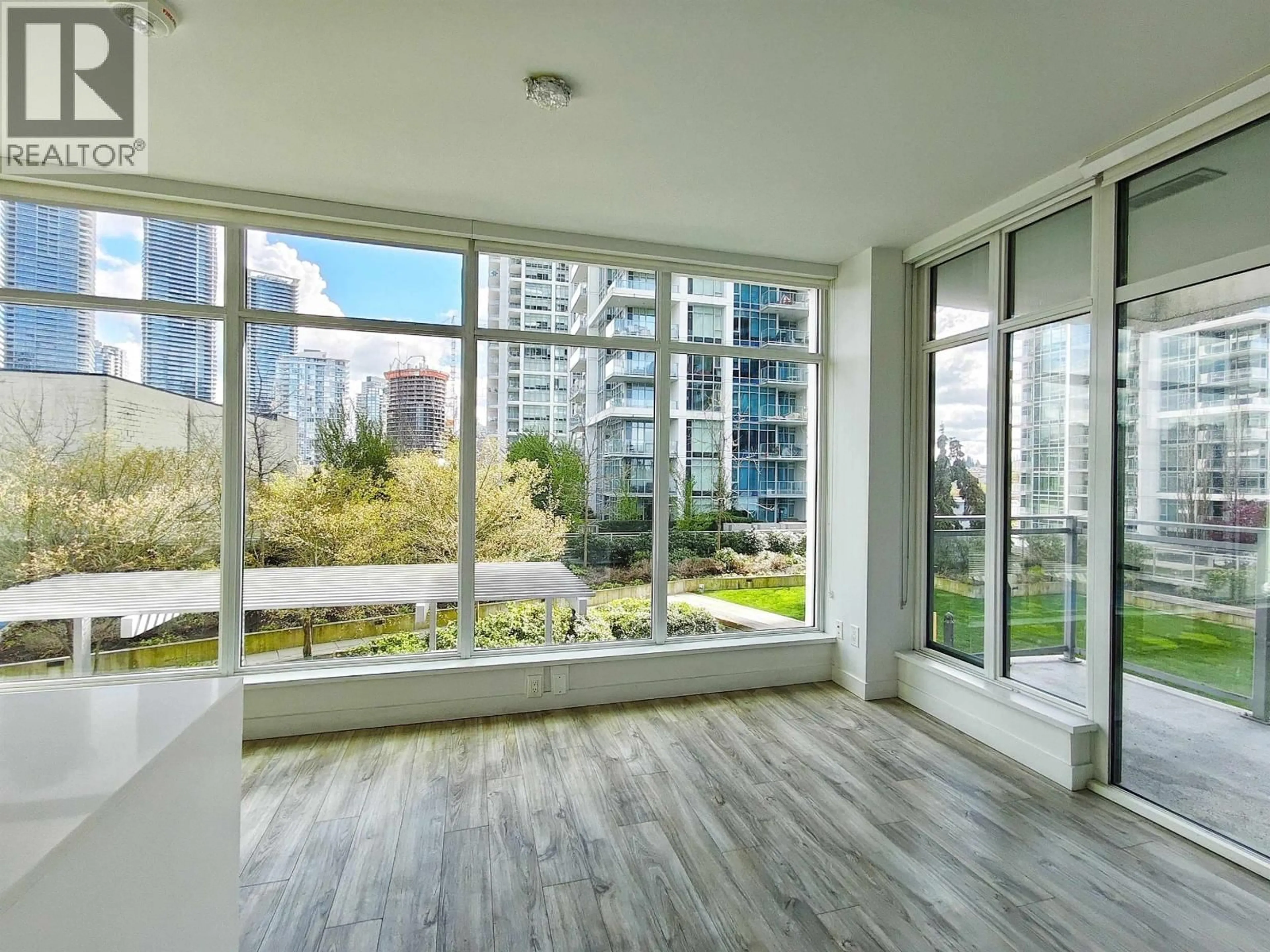 Unknown for 301 - 2288 ALPHA AVENUE, Burnaby British Columbia V5C0L9