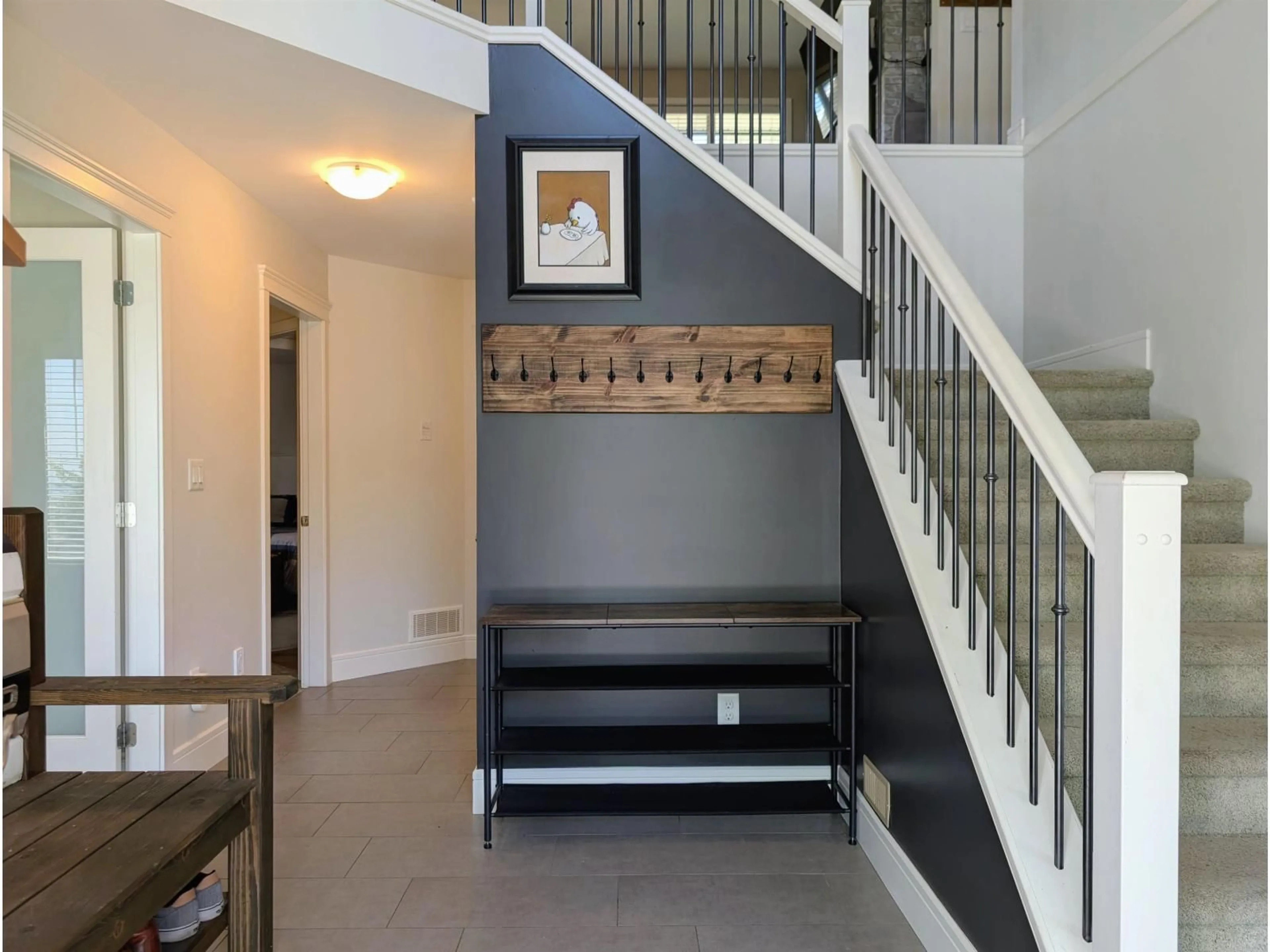 Indoor entryway for 51143 SOPHIE CRESCENT, Chilliwack British Columbia V4Z0C1