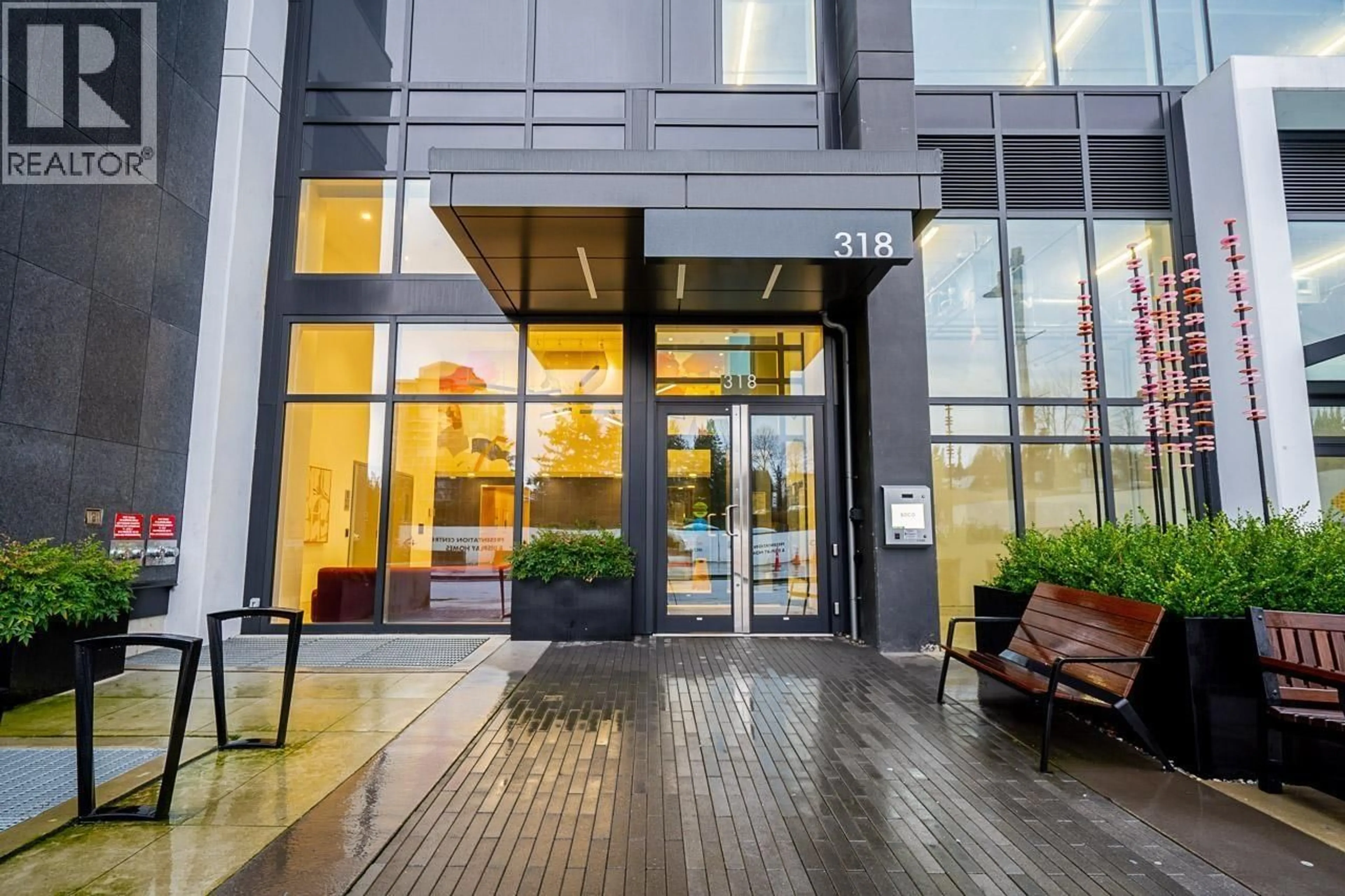 Indoor foyer for 910 - 318 ALDERSON AVENUE, Coquitlam British Columbia V3K0J1