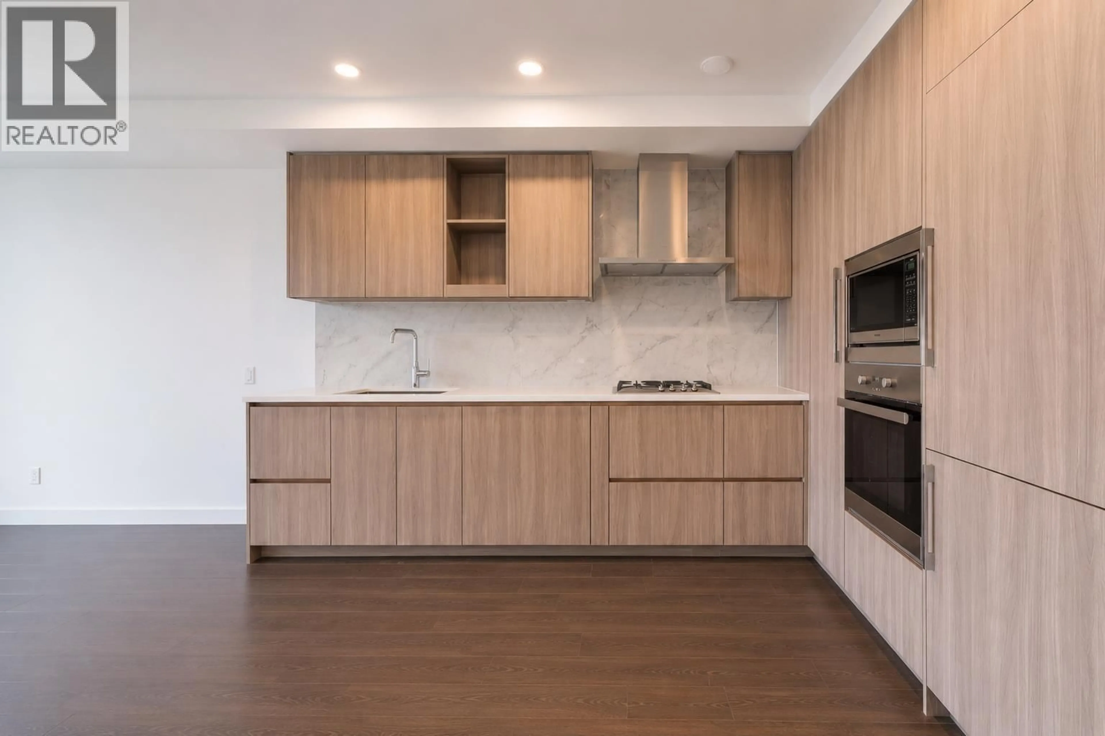 Standard kitchen, wood/laminate floor for 1606 - 455 MARINE DRIVE, Vancouver British Columbia V5X0H3
