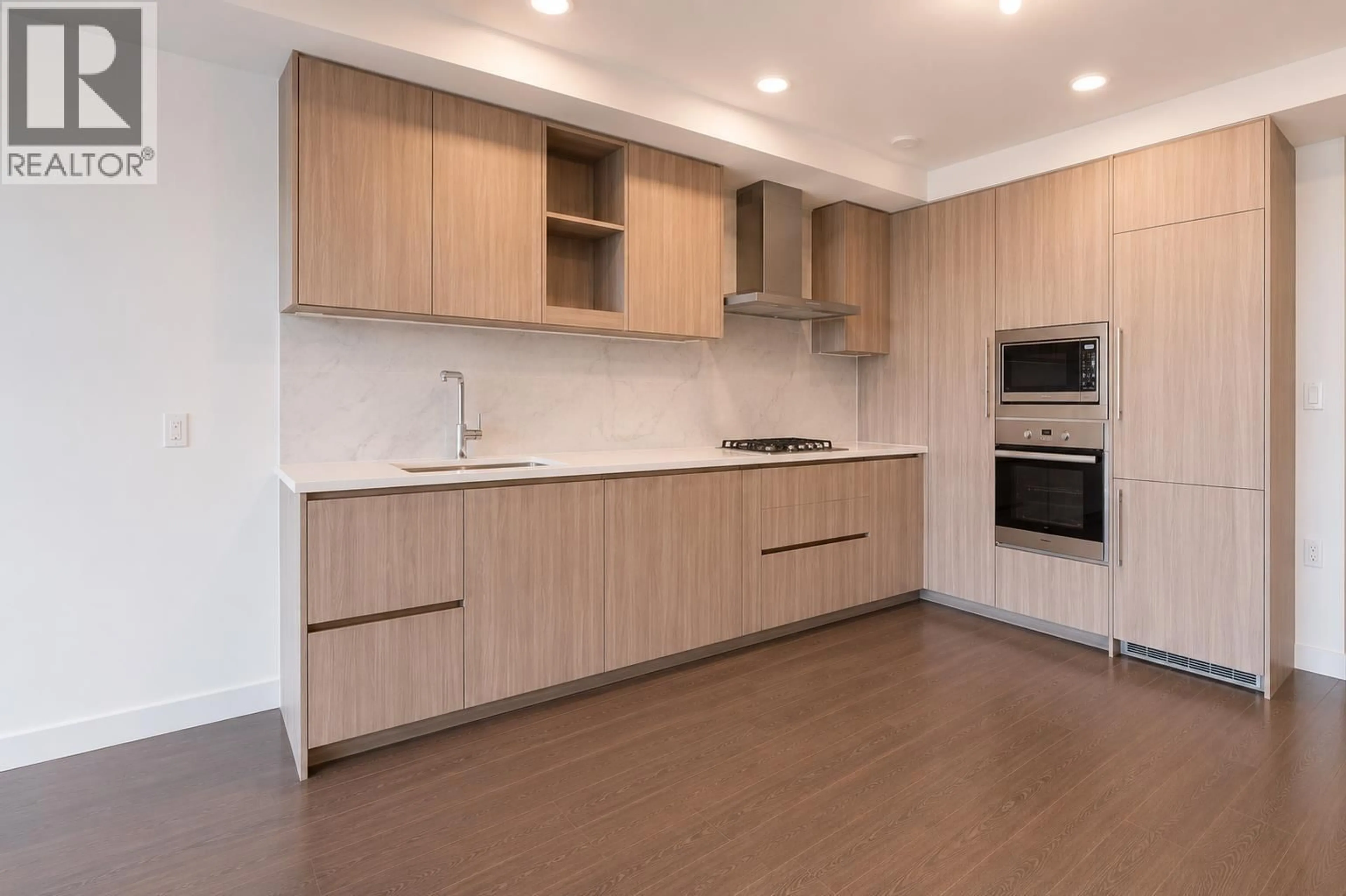 Standard kitchen, wood/laminate floor for 1606 - 455 MARINE DRIVE, Vancouver British Columbia V5X0H3