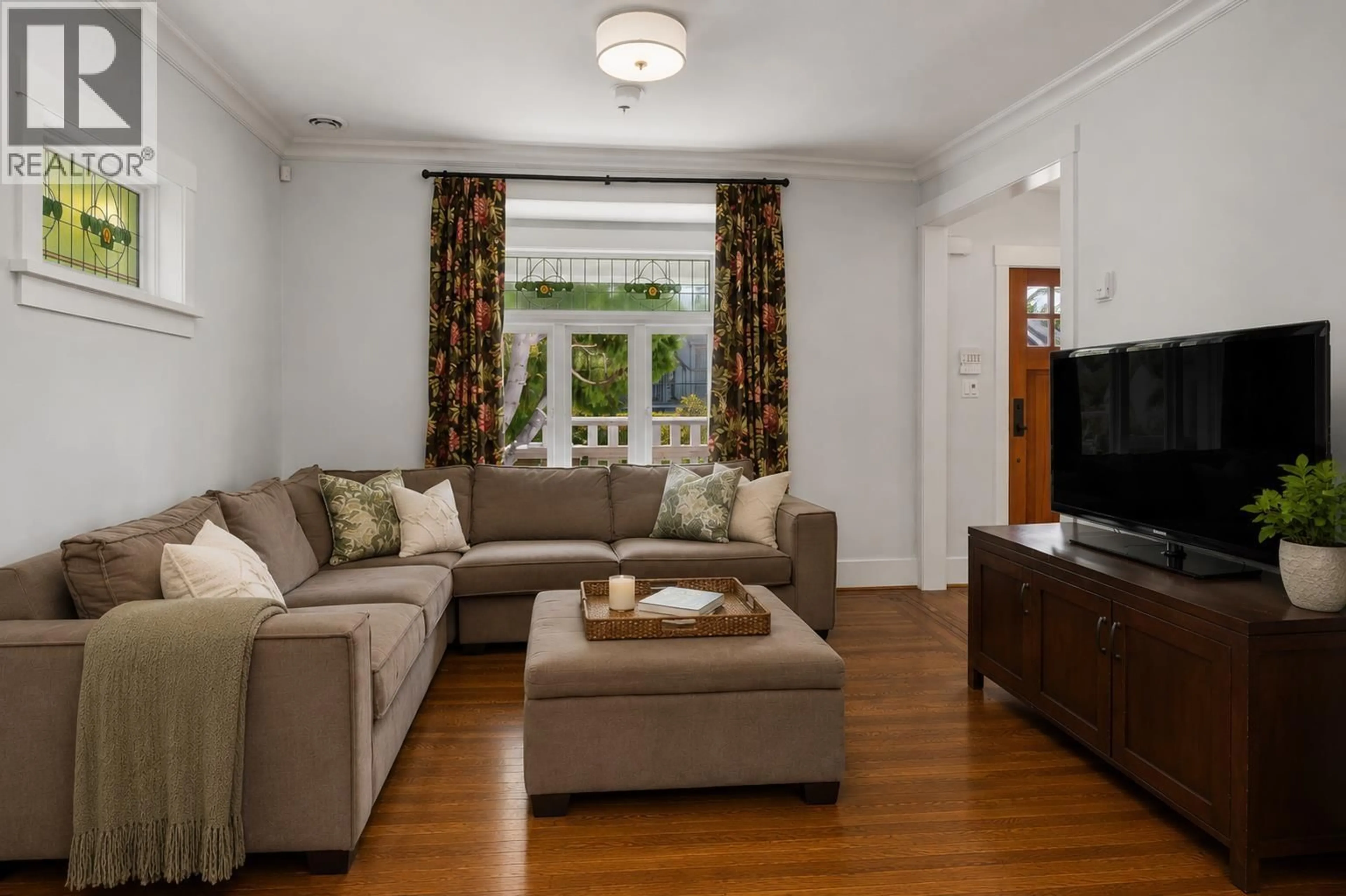 Living room with furniture, unknown for 3541 8TH AVENUE, Vancouver British Columbia V6R1Y8