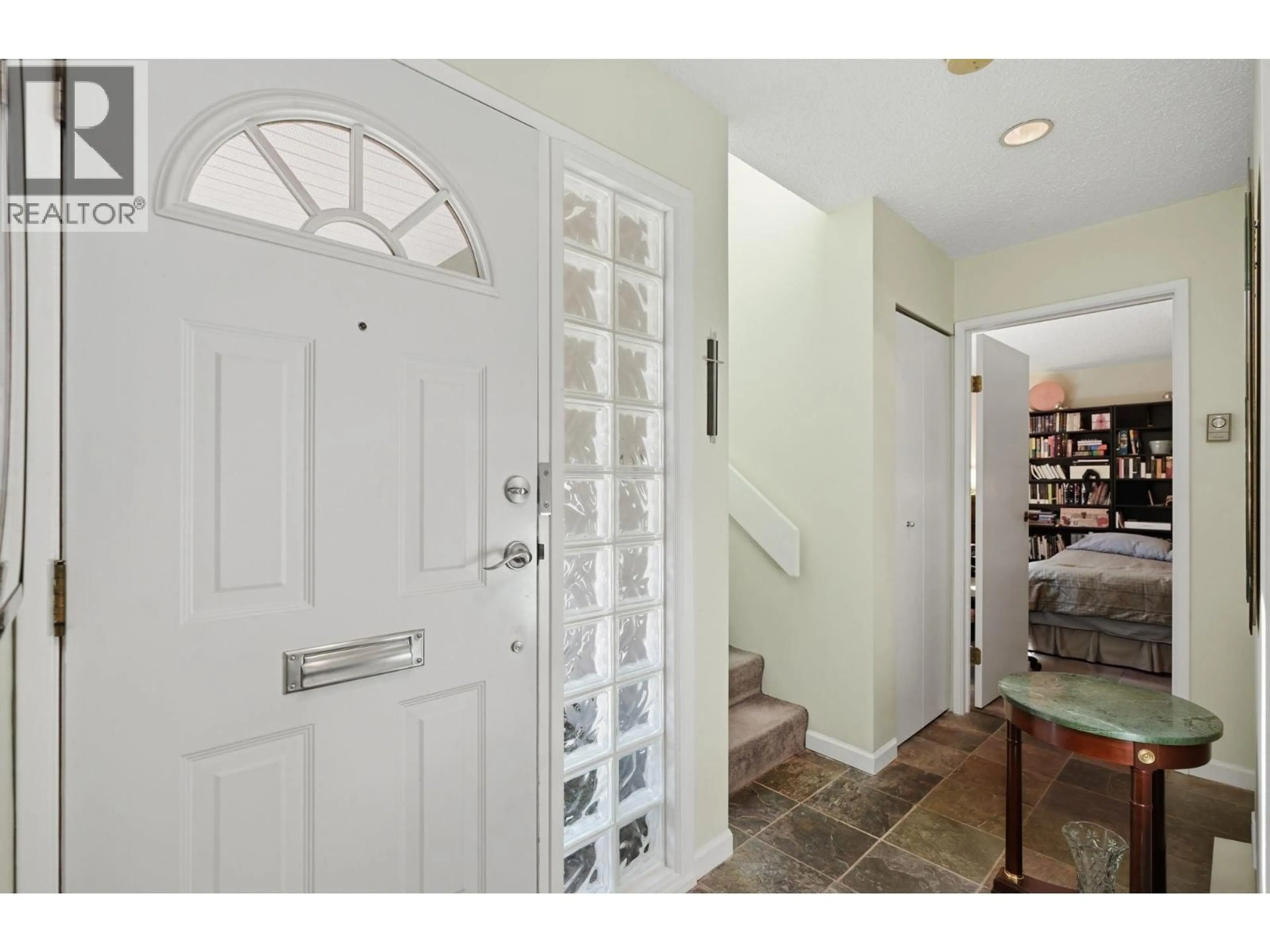 Indoor entryway for 1344 7TH AVENUE, Vancouver British Columbia V6H3W5
