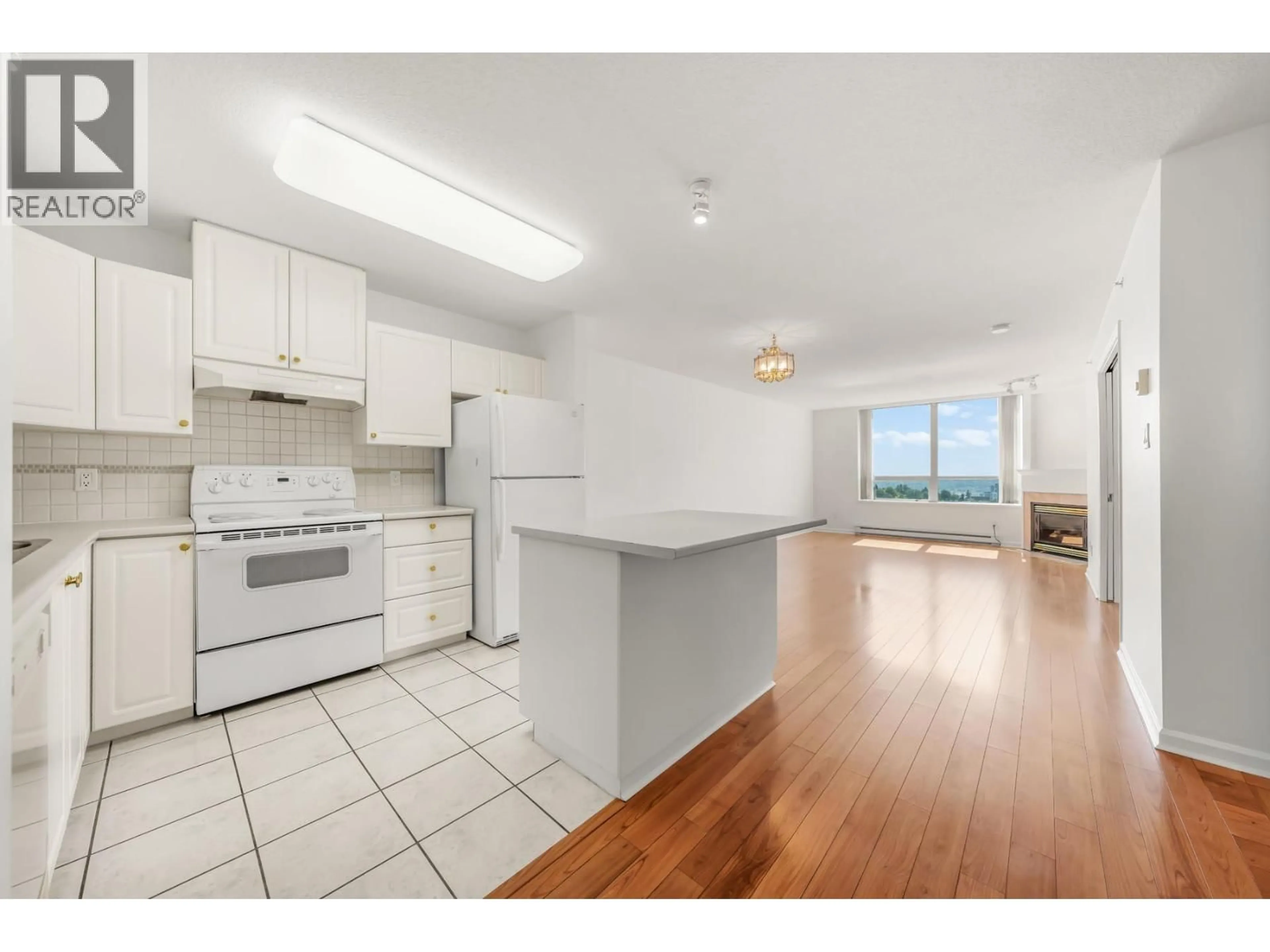 Open concept kitchen, unknown for 1206 - 612 SIXTH STREET, New Westminster British Columbia V3L5V2