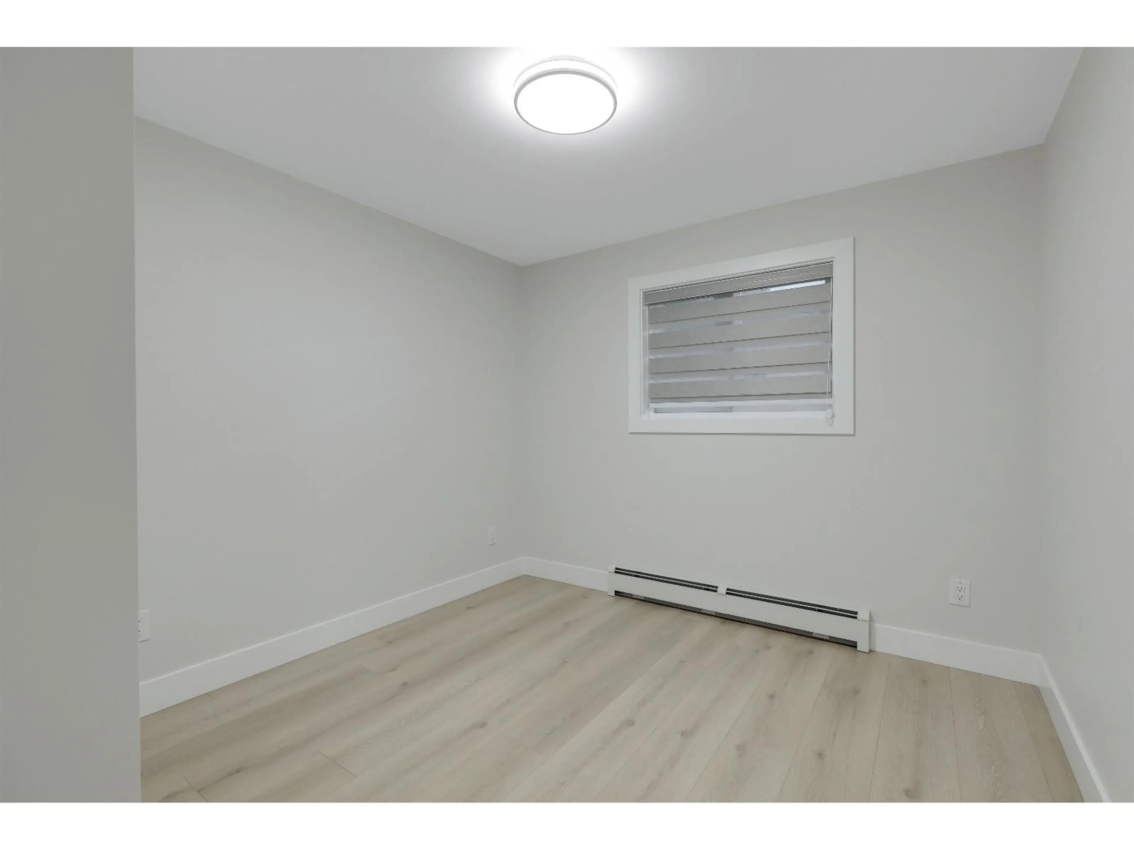 A pic of a room for 12509 77B AVENUE, Surrey British Columbia V3W8L9