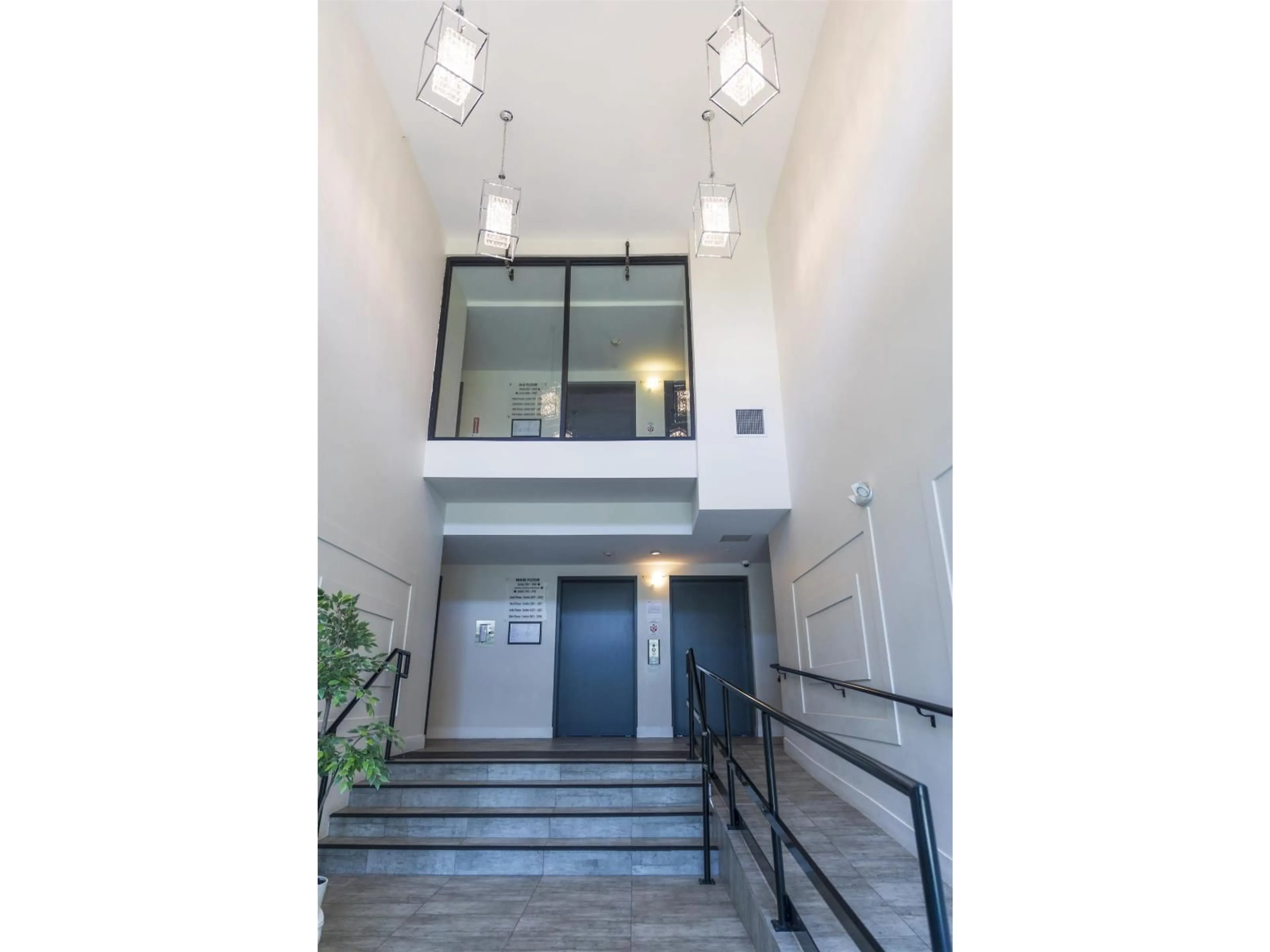 Indoor foyer for 415 - 15351 101 AVENUE, Surrey British Columbia V3R0G2
