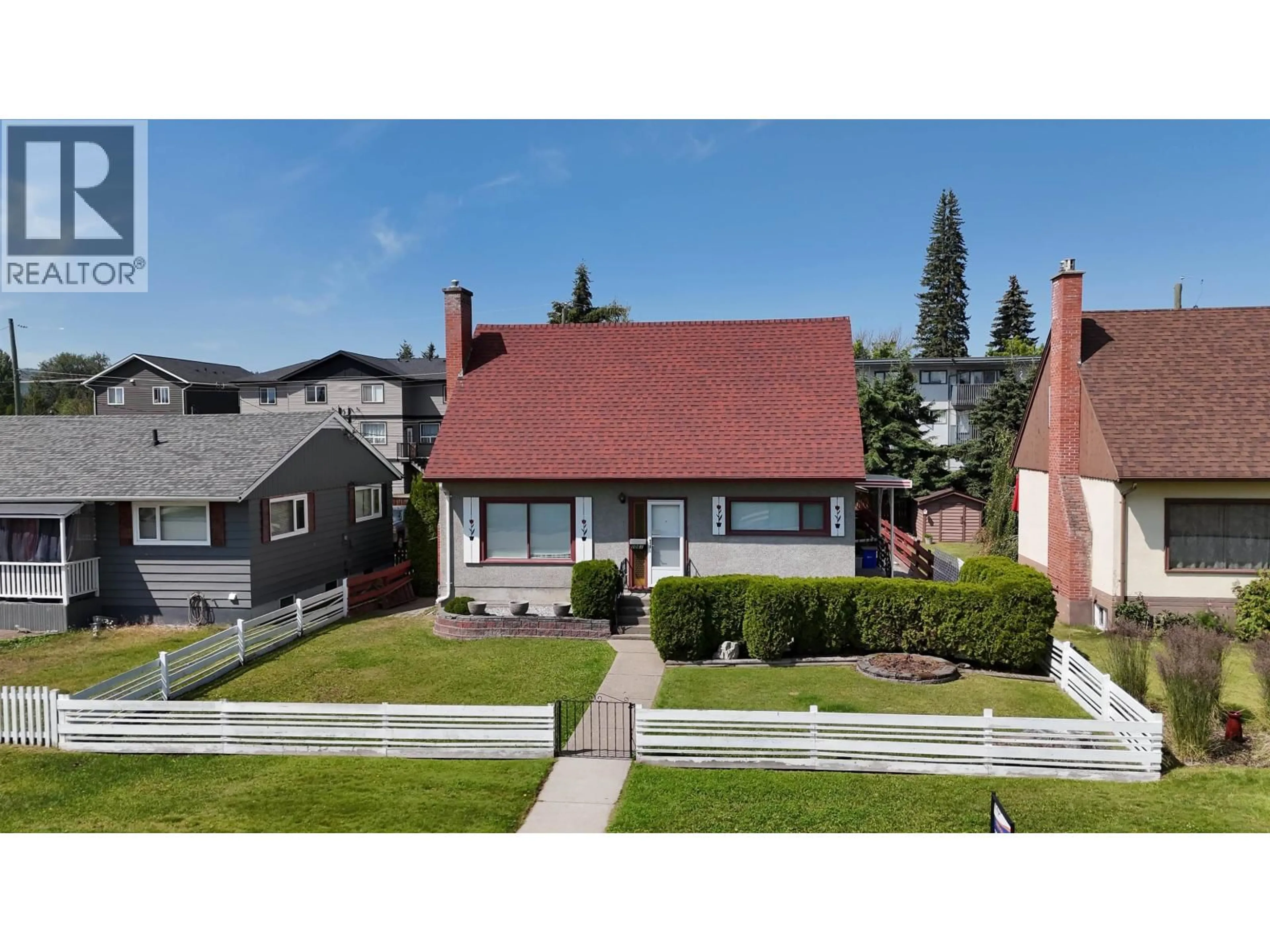 A pic from outside/outdoor area/front of a property/back of a property/a pic from drone, street for 1061 IRWIN STREET, Prince George British Columbia V2M2Y1