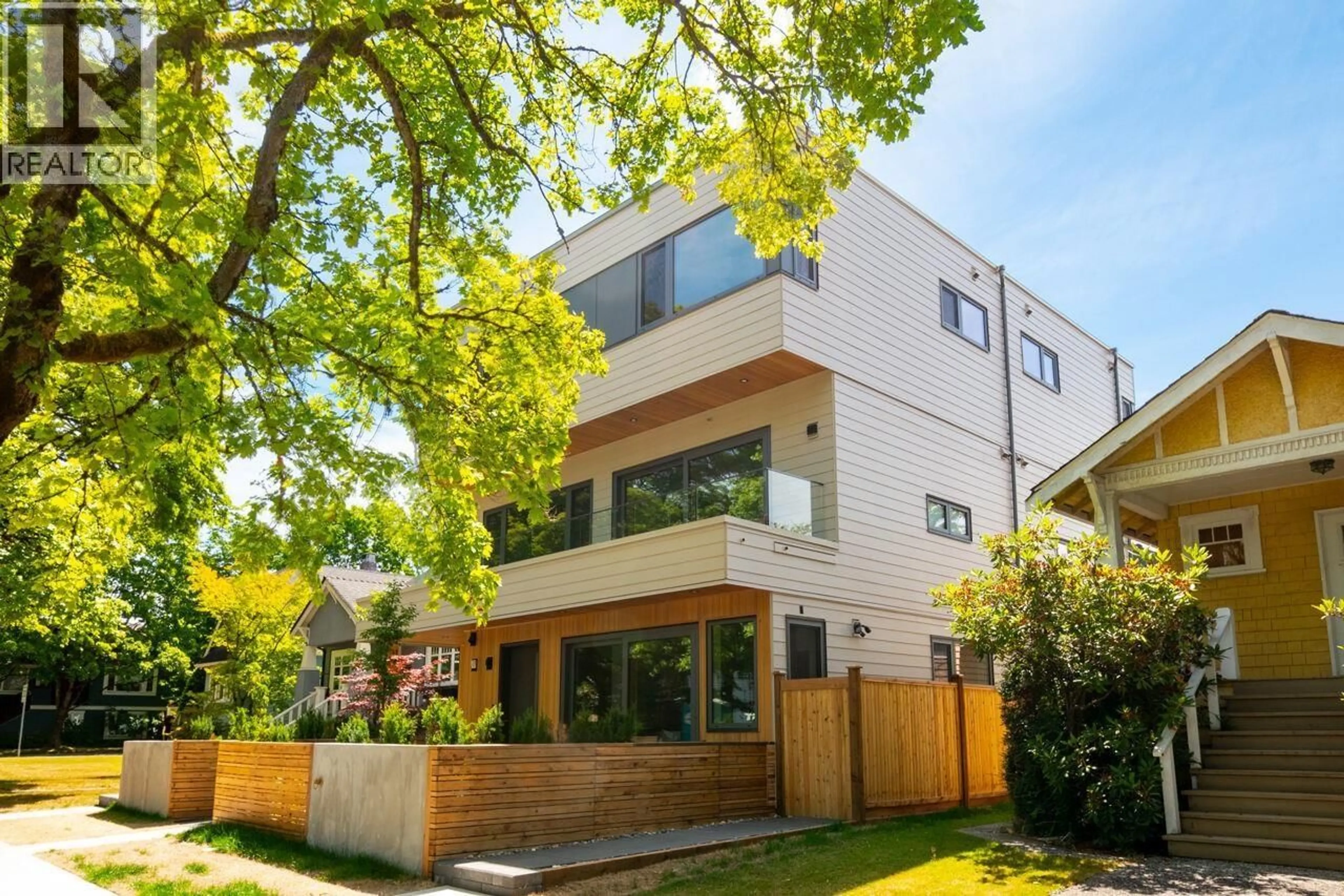 Home with brick exterior material, street for 3 - 3120 11TH AVENUE, Vancouver British Columbia V6K2M7