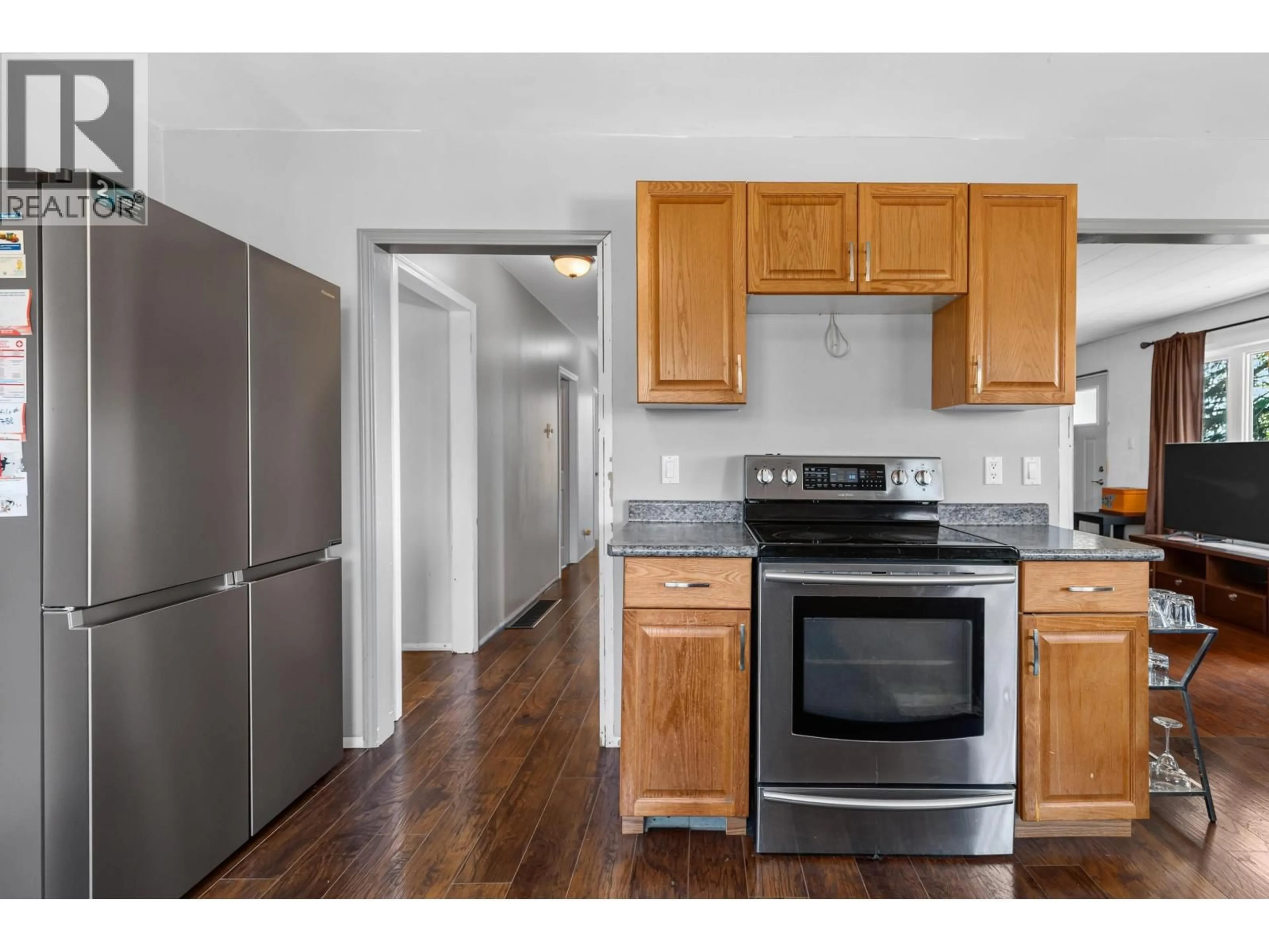 Standard kitchen, wood/laminate floor for 3314 BLACKBURN ROAD, Prince George British Columbia V2N6C1
