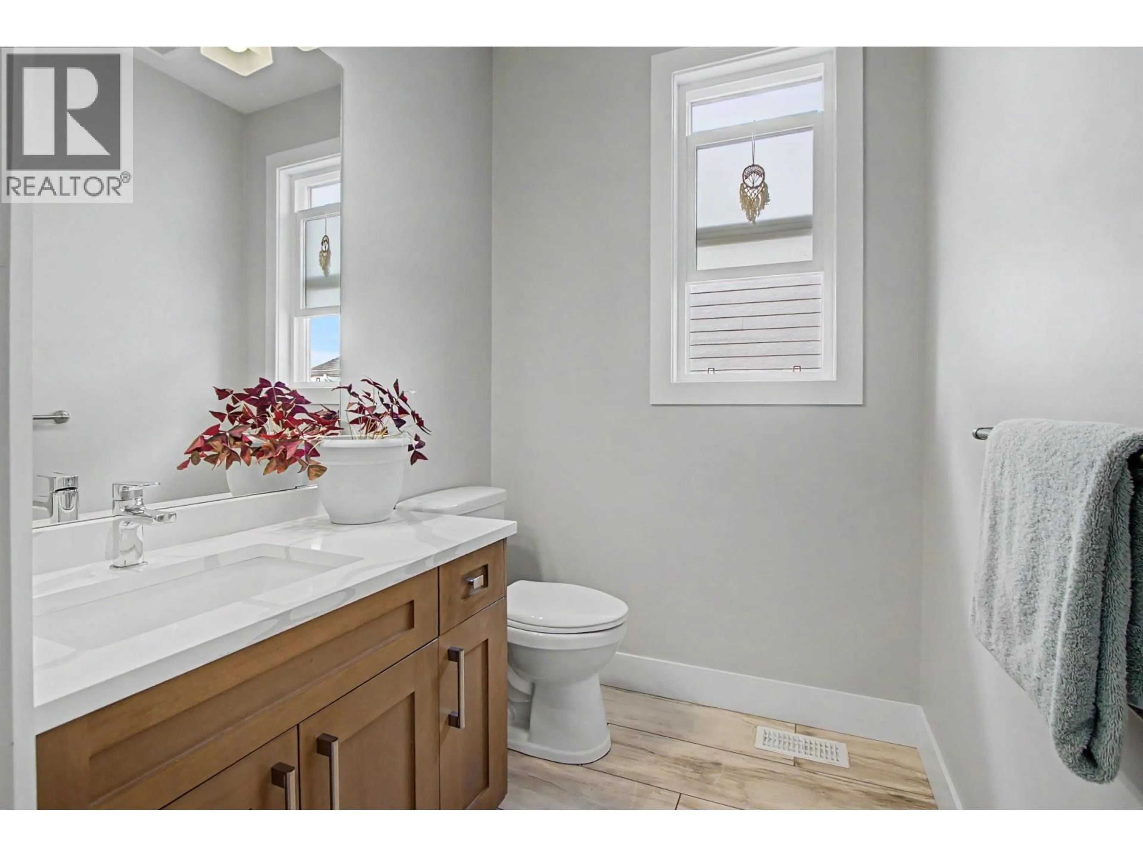 Standard bathroom, ceramic/tile floor for 7688 SOUTHRIDGE AVENUE, Prince George British Columbia V2N6S4