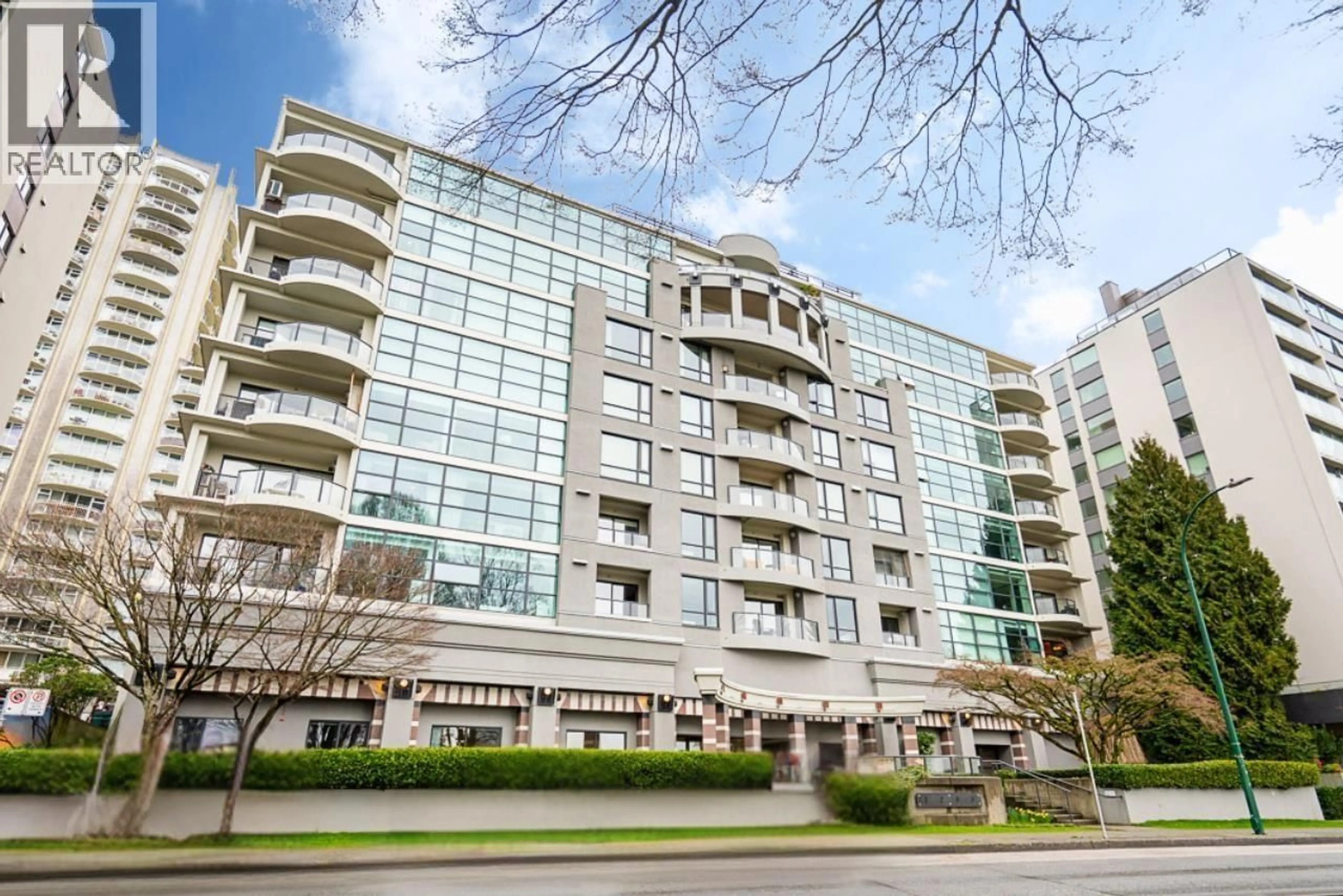 Patio, building for 304 - 1233 BEACH AVENUE, Vancouver British Columbia V6E1V4