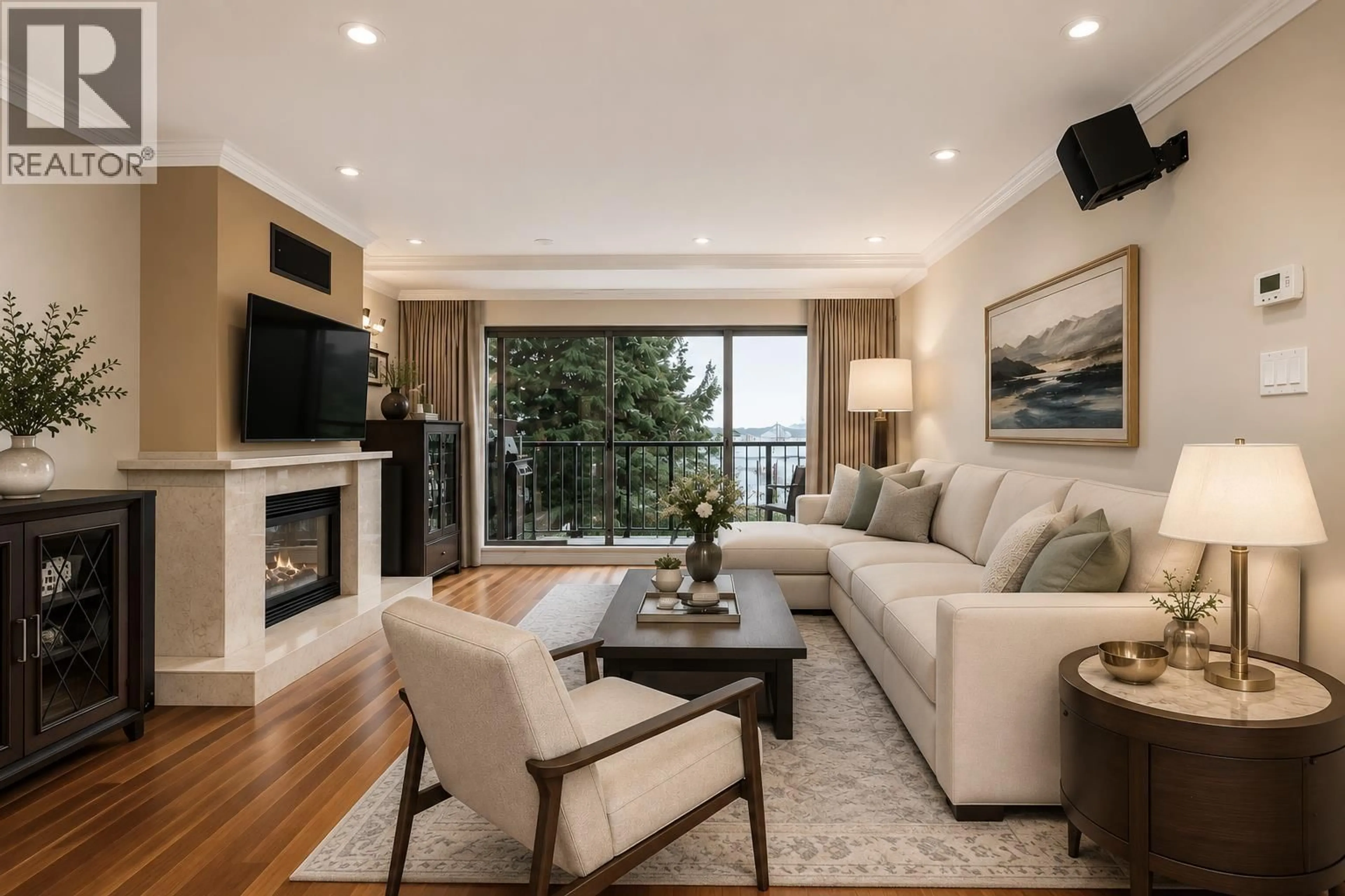 Living room with furniture, wood/laminate floor for 304 - 1233 BEACH AVENUE, Vancouver British Columbia V6E1V4