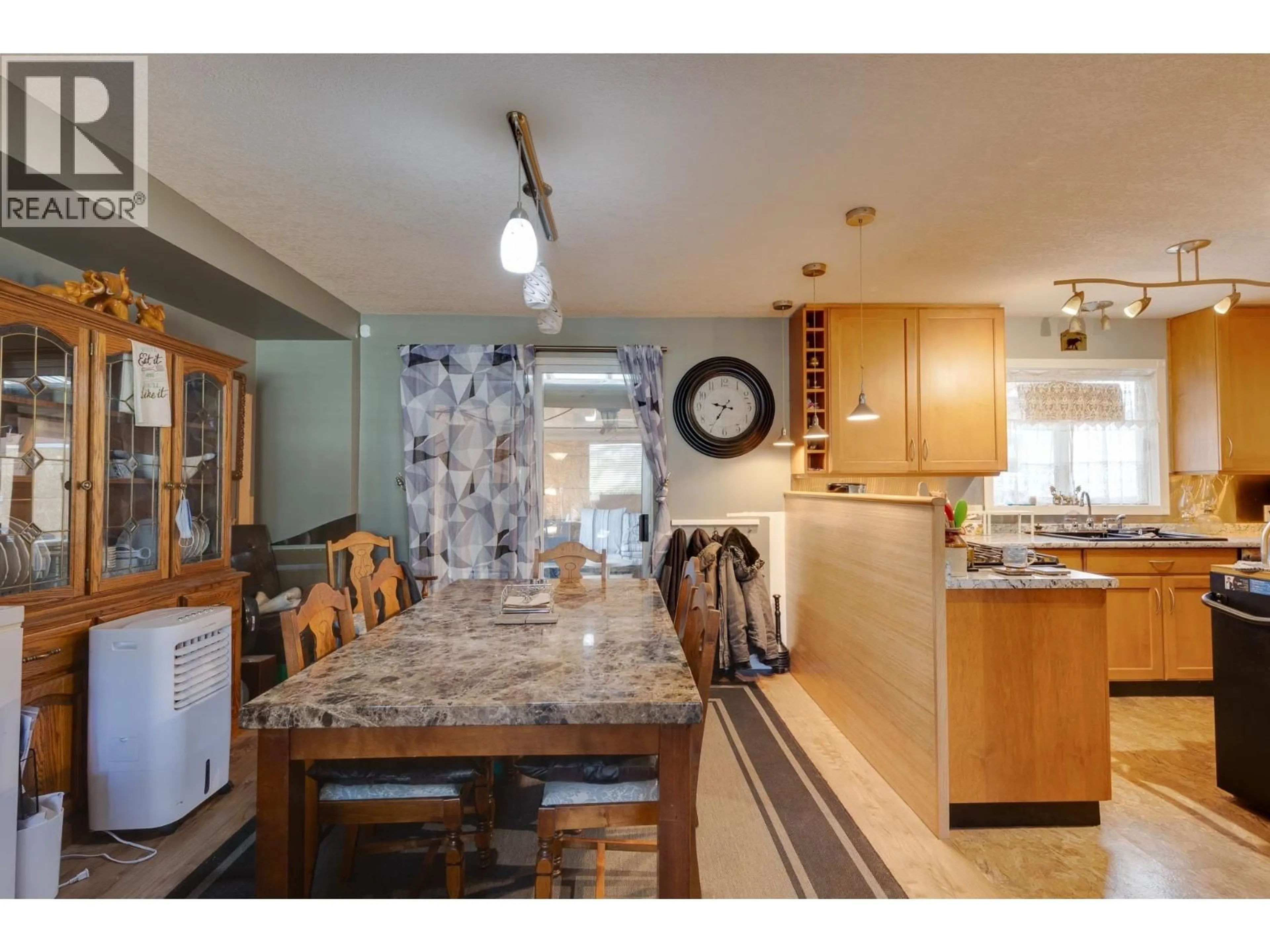 Open concept kitchen, unknown for 1603 PINE STREET, Prince George British Columbia V2L2C6