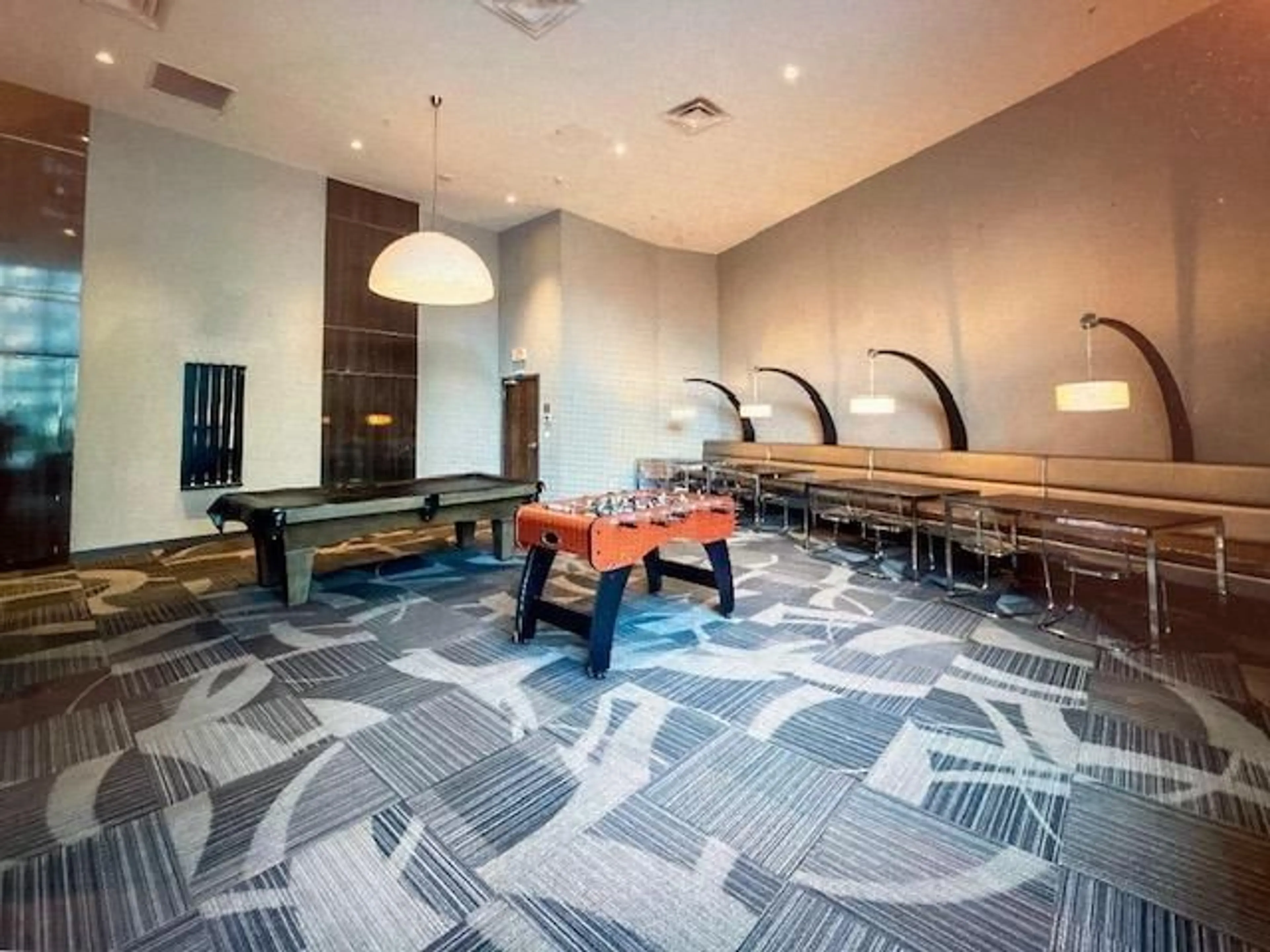 Lobby for 3001 - 13688 100 AVENUE, Surrey British Columbia V3T0G5