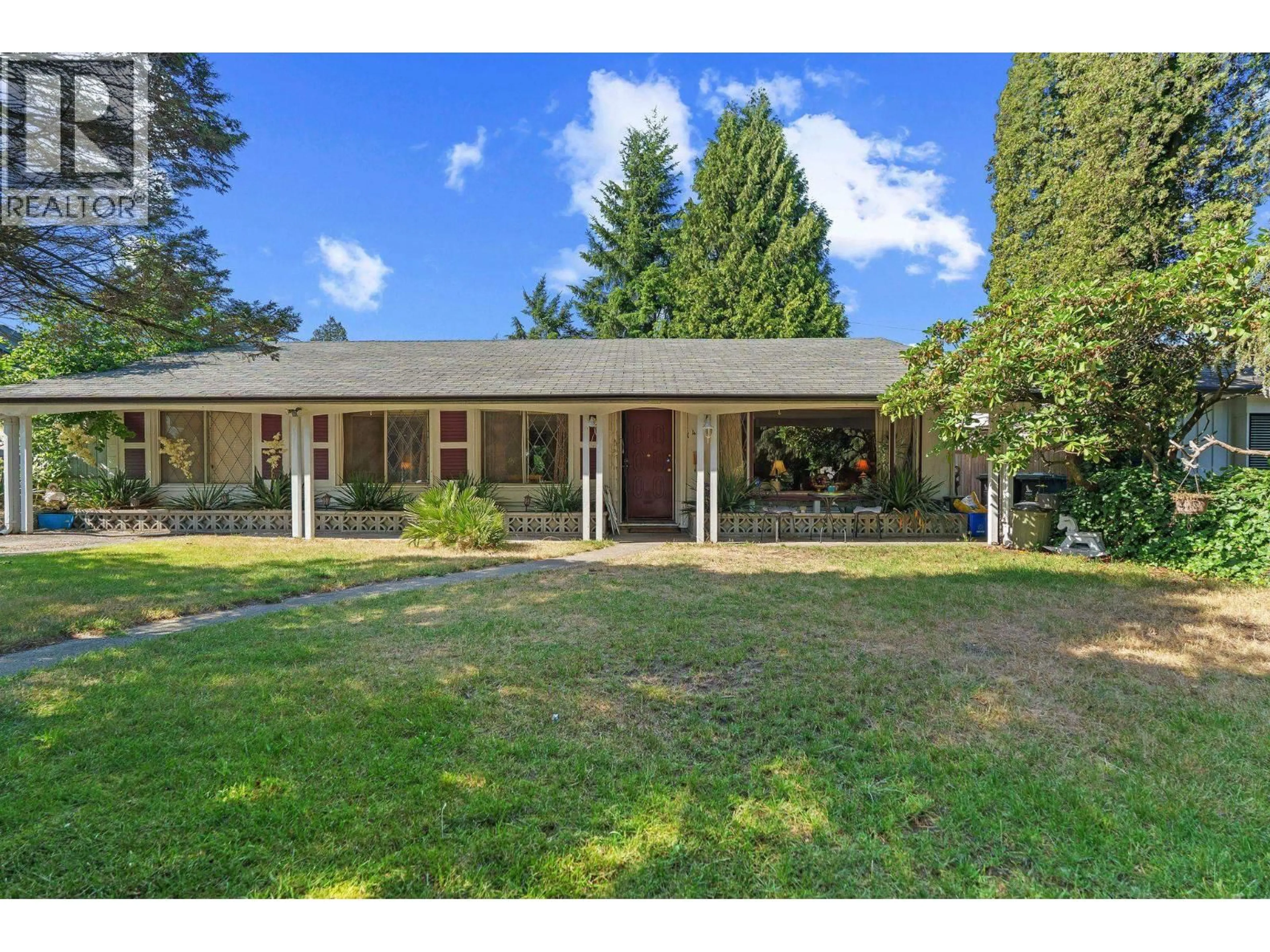 A pic from outside/outdoor area/front of a property/back of a property/a pic from drone, unknown for 1454 SOWDEN STREET, North Vancouver British Columbia V7P1M1