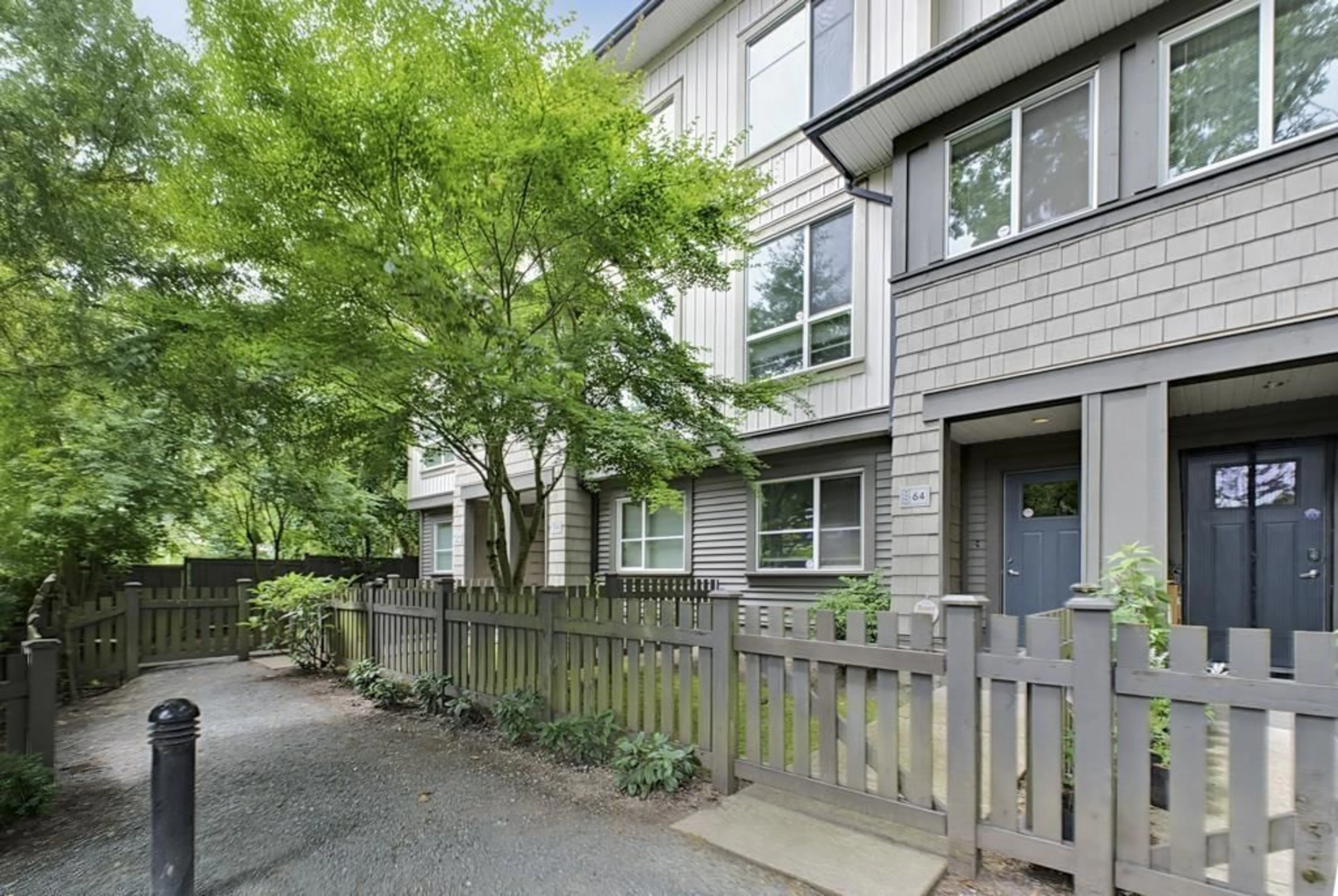 Patio, street for 64 - 8355 164 STREET, Surrey British Columbia V4N1E3