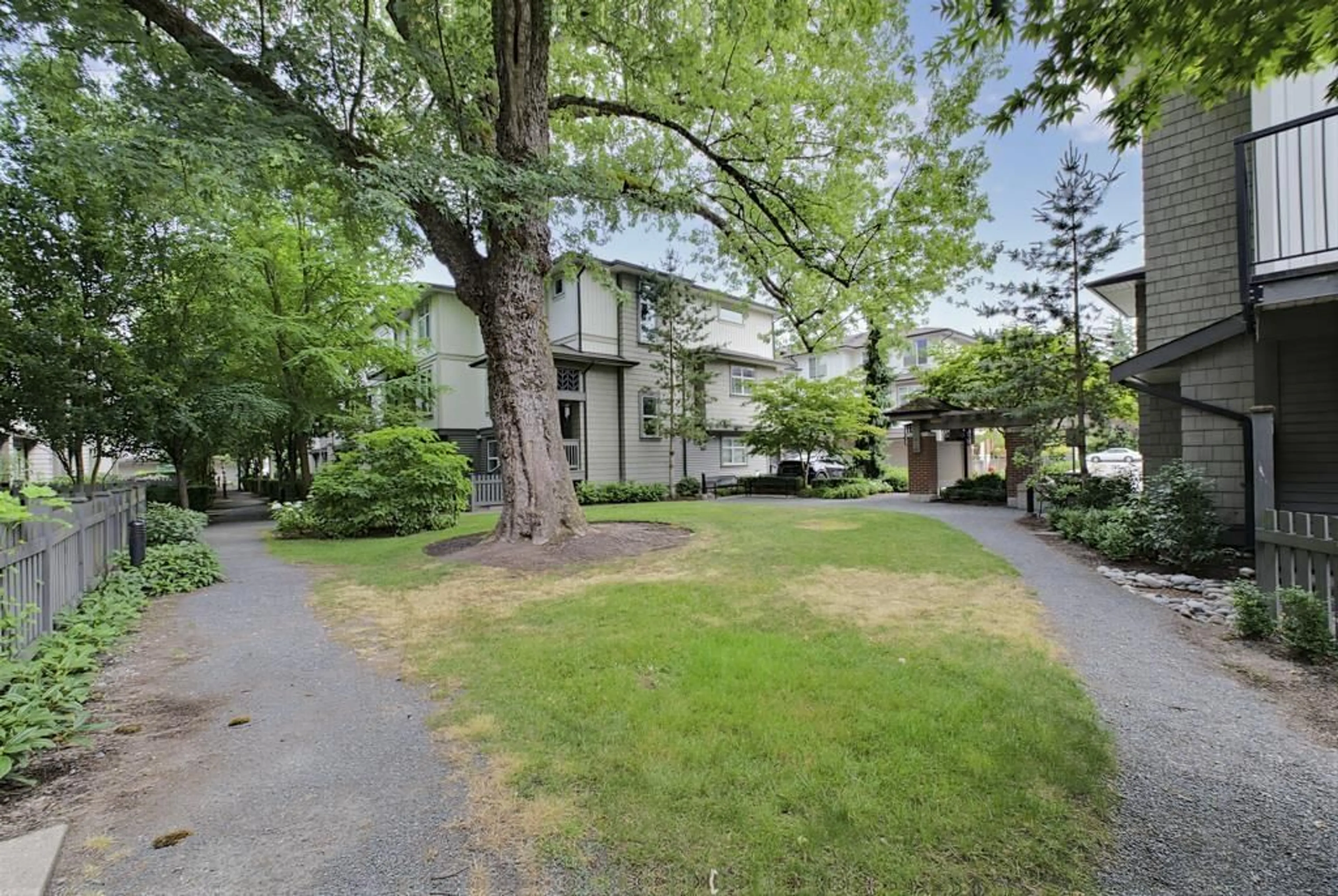 Patio, street for 64 - 8355 164 STREET, Surrey British Columbia V4N1E3