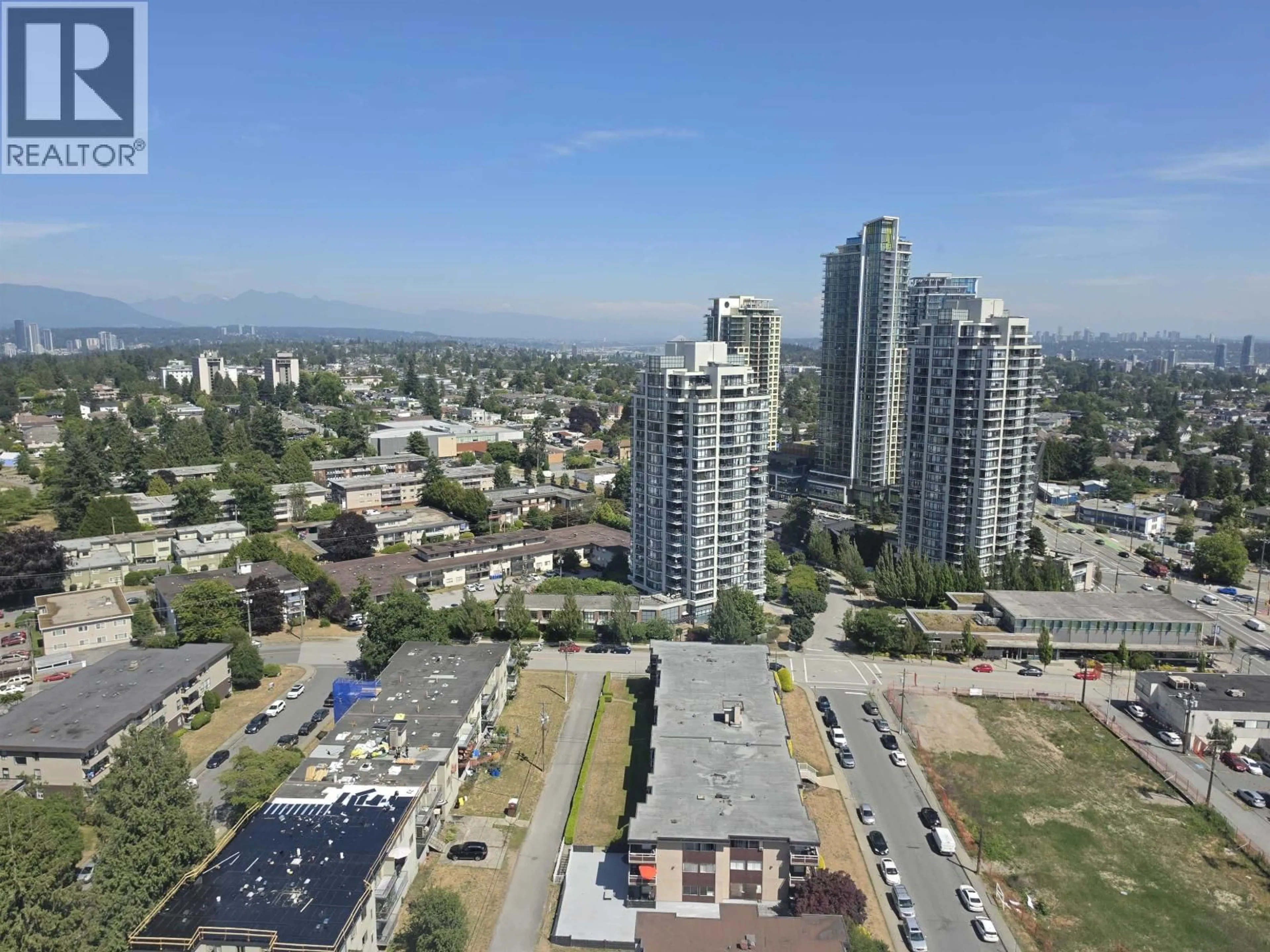A pic from outside/outdoor area/front of a property/back of a property/a pic from drone, city buildings view from balcony for 2605 - 7063 HALL AVENUE, Burnaby British Columbia V5E0A5