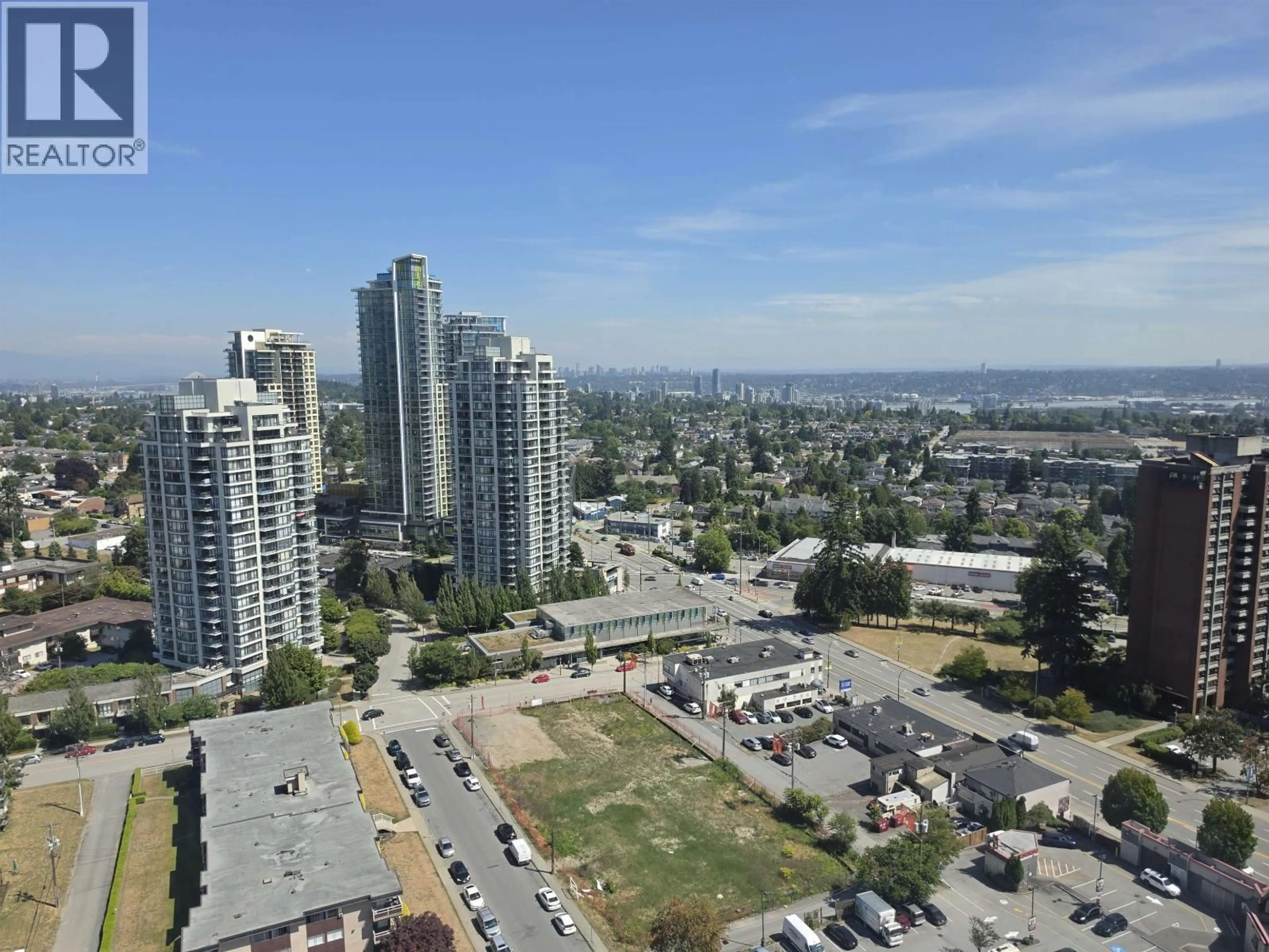 A pic from outside/outdoor area/front of a property/back of a property/a pic from drone, city buildings view from balcony for 2605 - 7063 HALL AVENUE, Burnaby British Columbia V5E0A5
