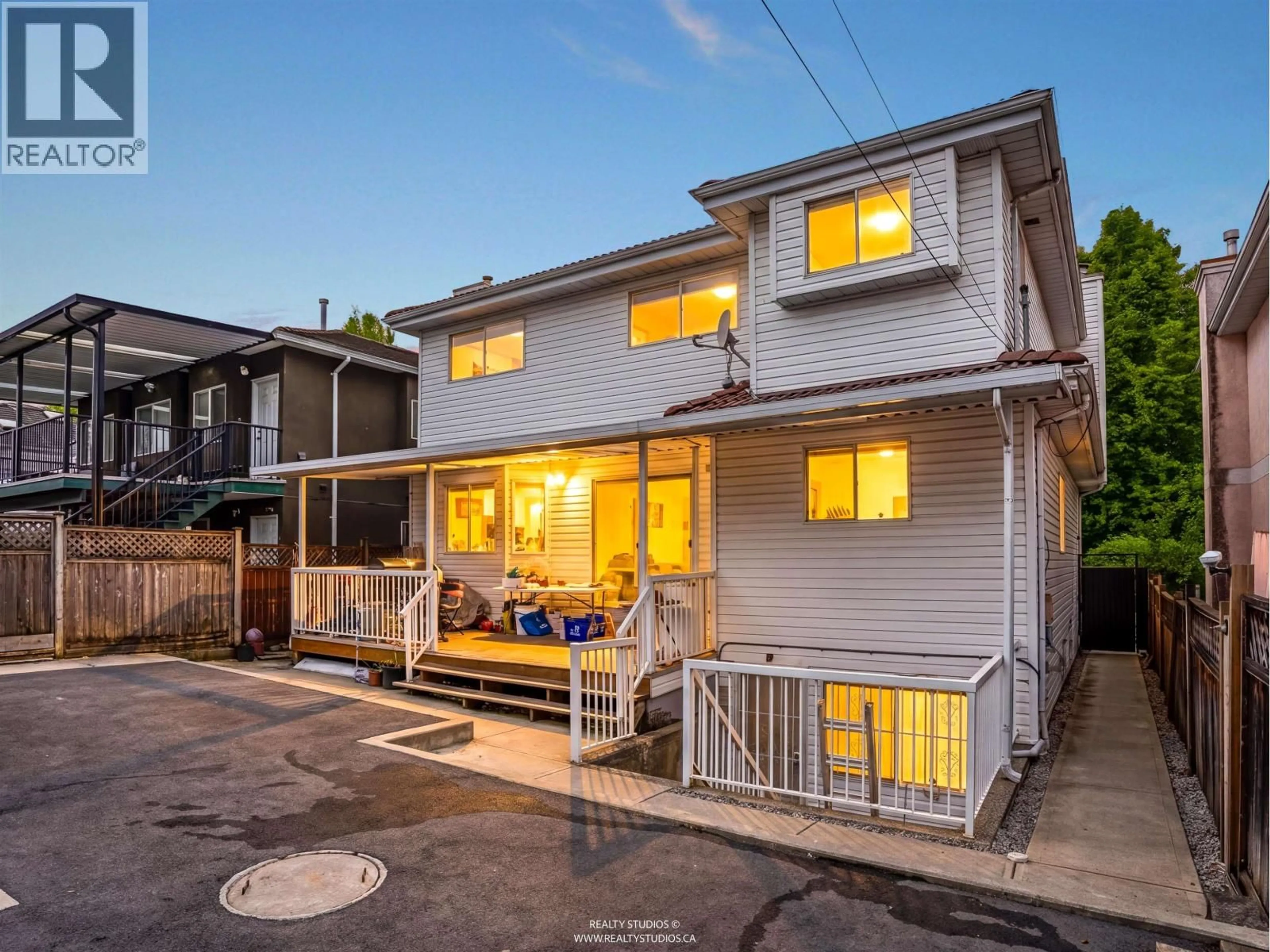 Unknown for 3466 DIEPPE DRIVE, Vancouver British Columbia V5M4C7