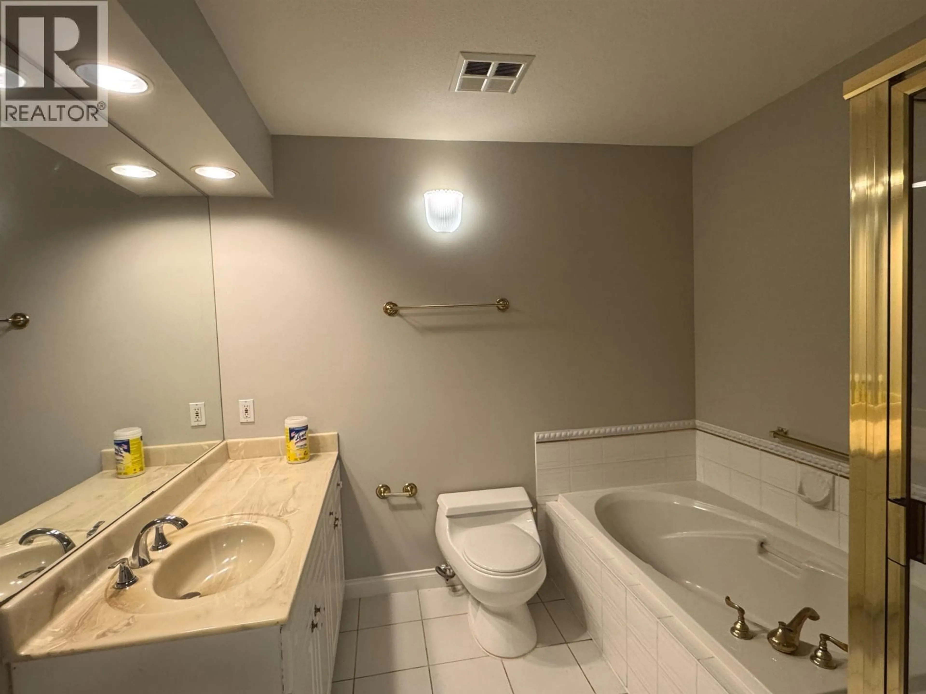 Standard bathroom, unknown for 308 - 5835 HAMPTON PLACE, Vancouver British Columbia V6T2G2