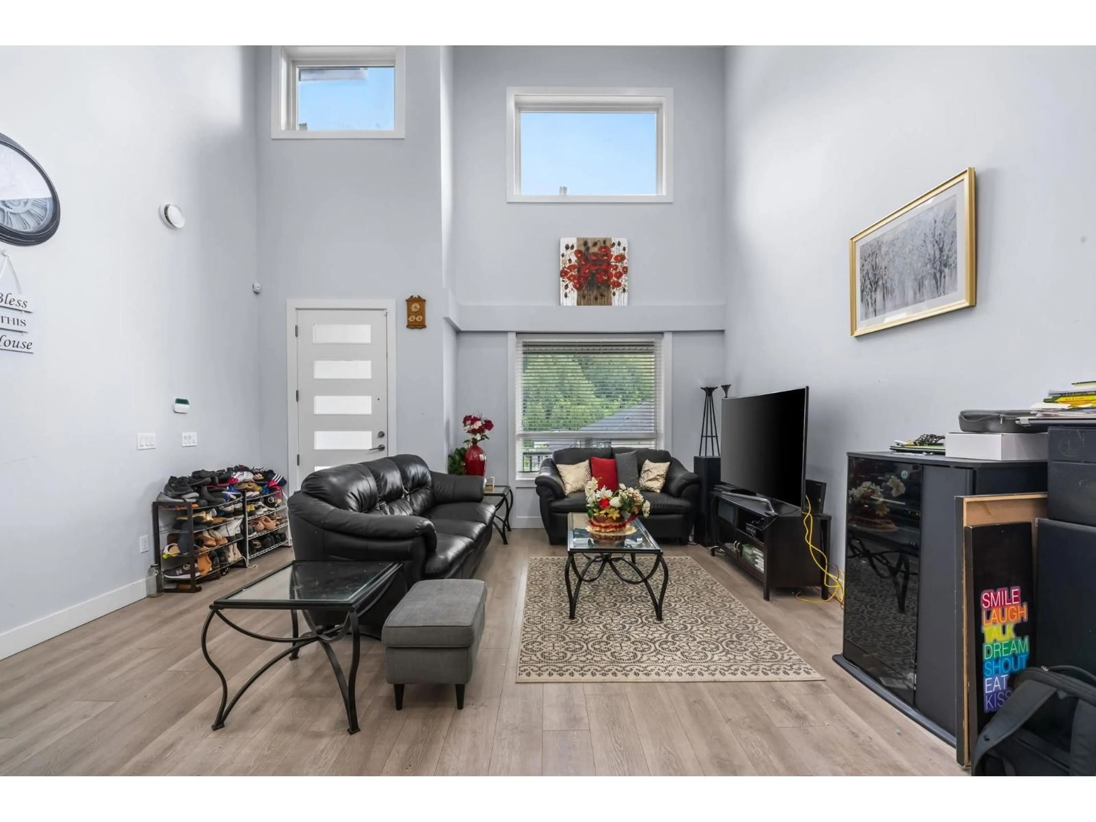 Living room with furniture, unknown for 8530 FOREST GATE DRIVE, Chilliwack British Columbia V4Z0C7
