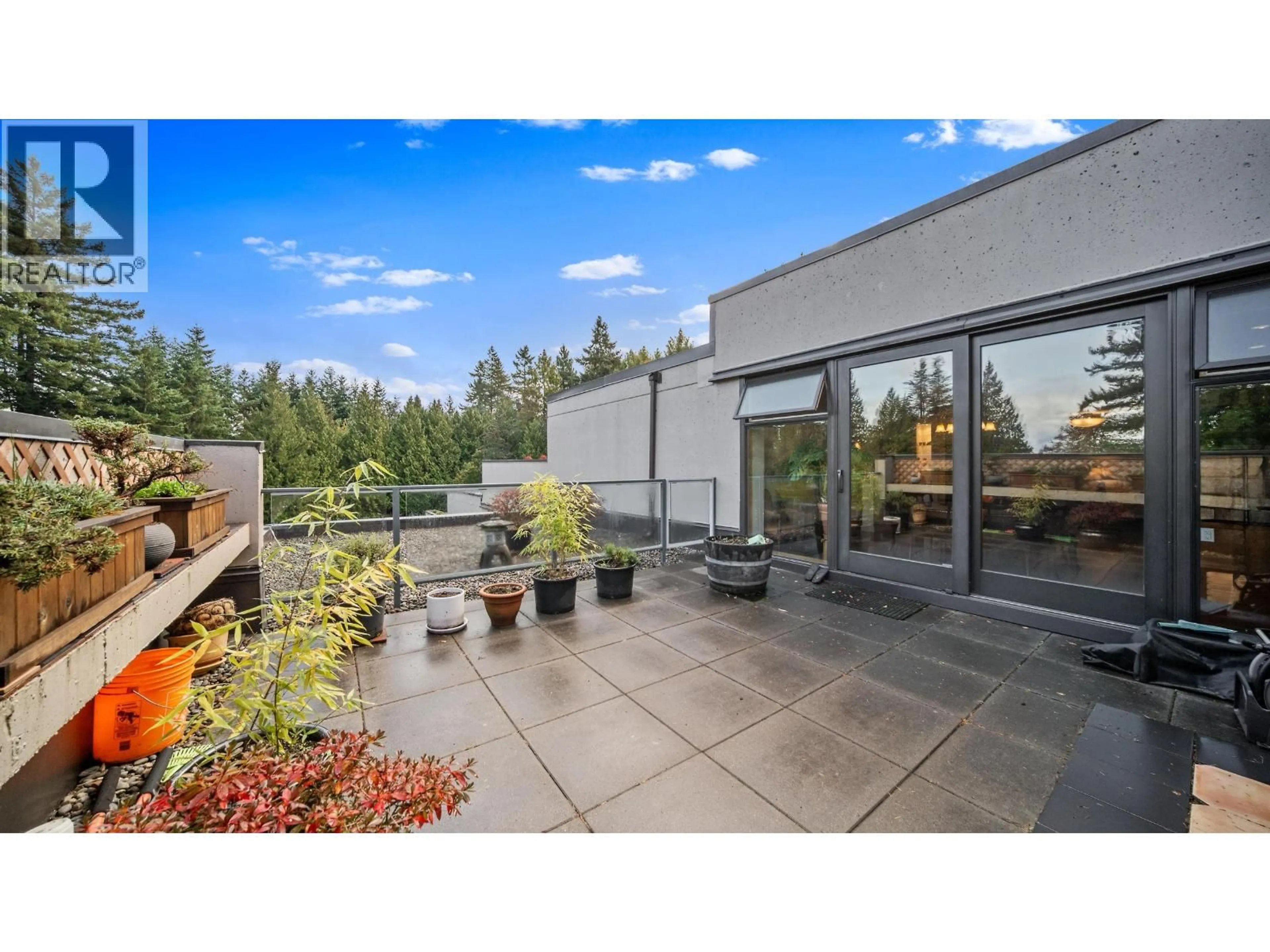 Patio, unknown for 404 - 4900 CARTIER STREET, Vancouver British Columbia V6M4H2