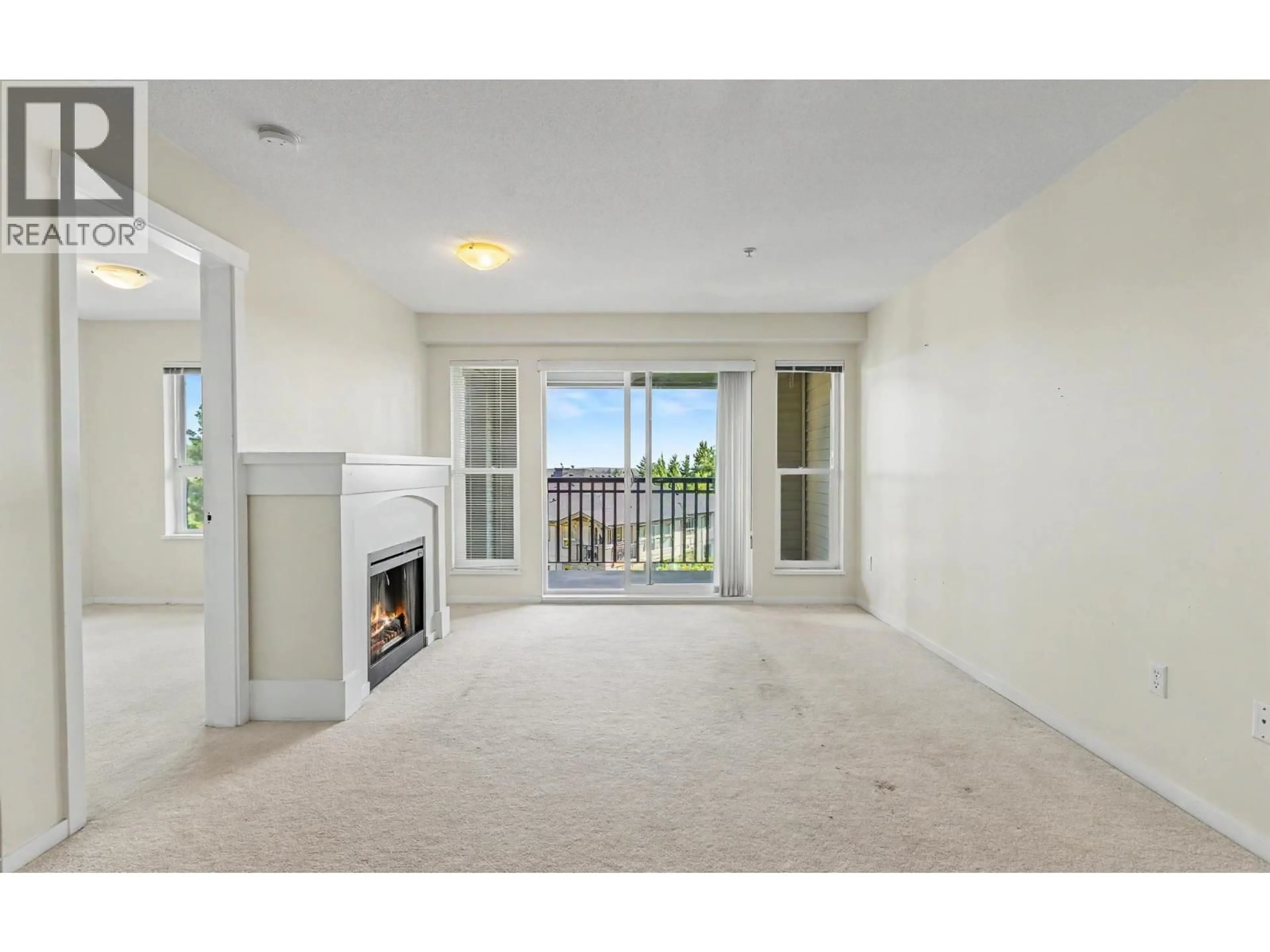 A pic of a room for 201 - 3082 DAYANEE SPRINGS BOULEVARD, Coquitlam British Columbia V3E0A3