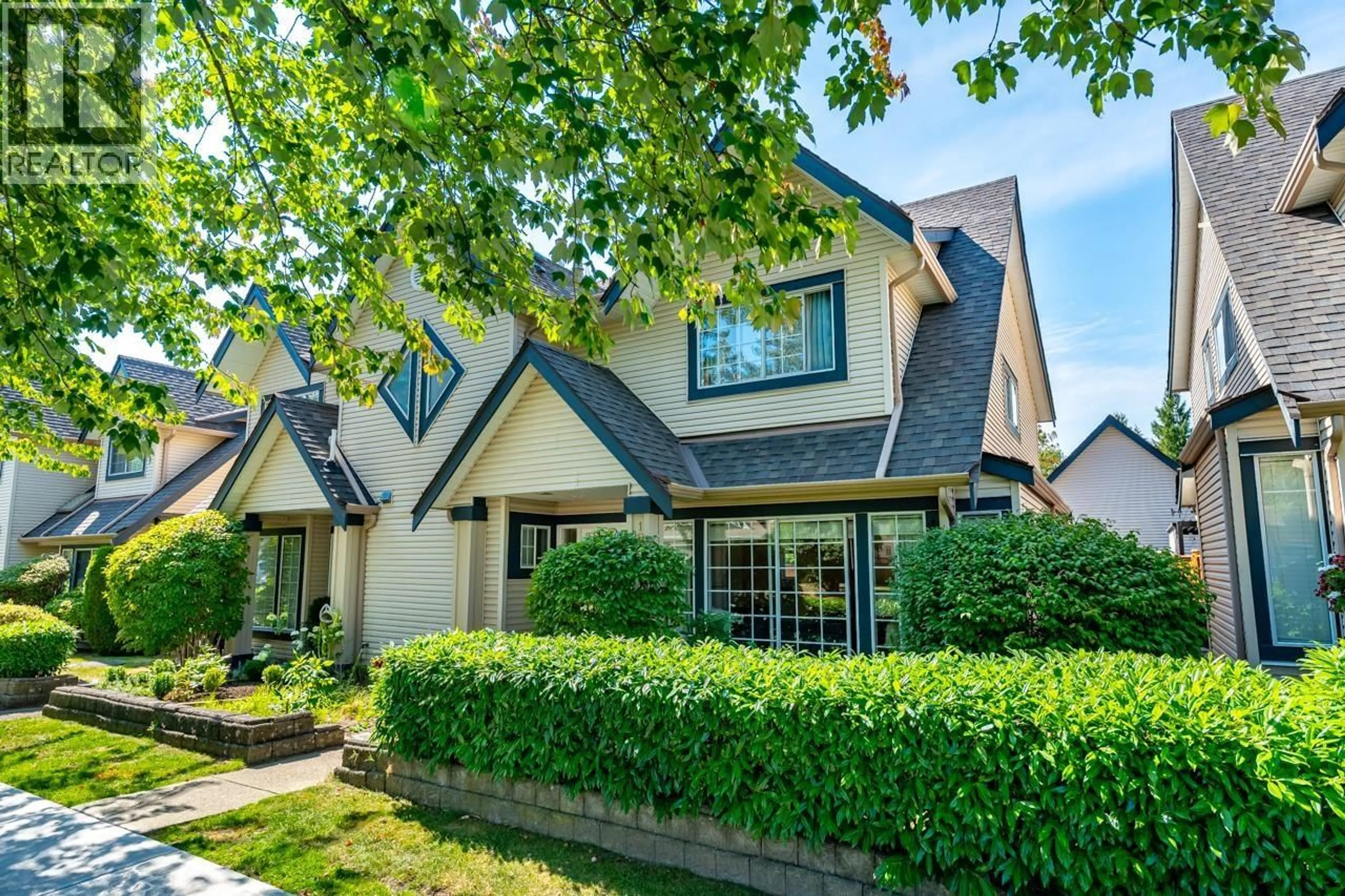 Home with vinyl exterior material, street for 19 - 11536 236 STREET, Maple Ridge British Columbia V4R2C6